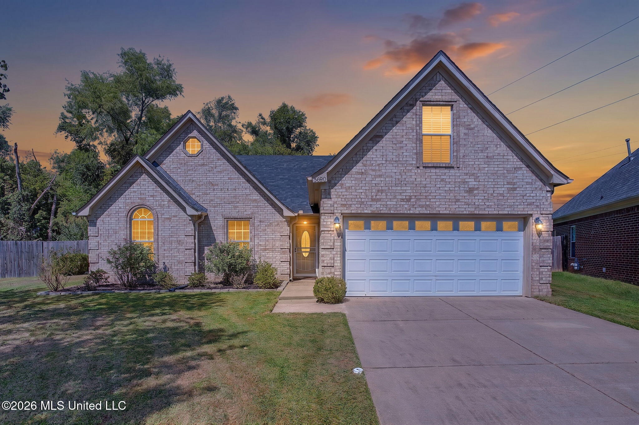 5590 Gilliland Cove — photo