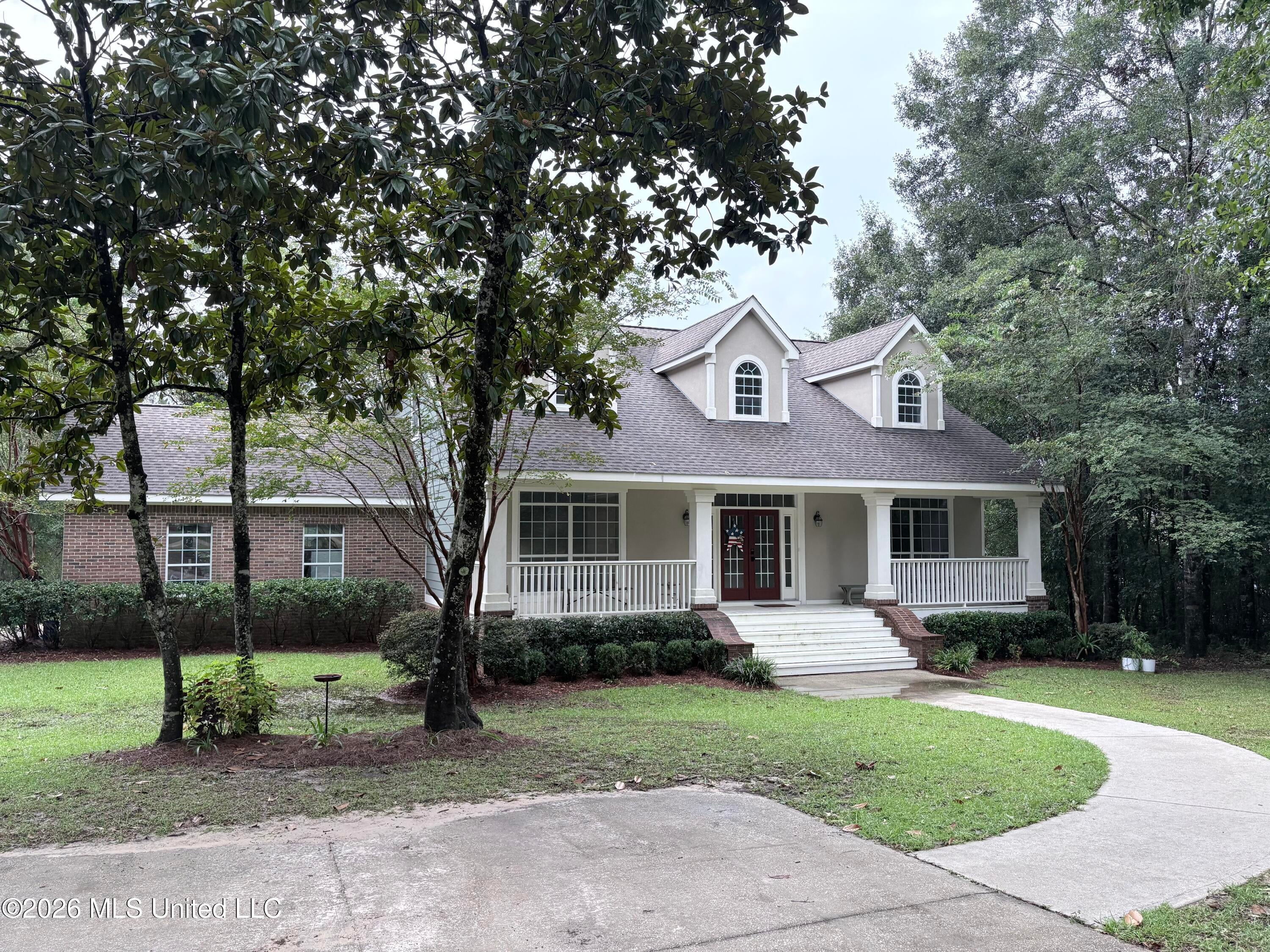 2913 Holden Drive — photo