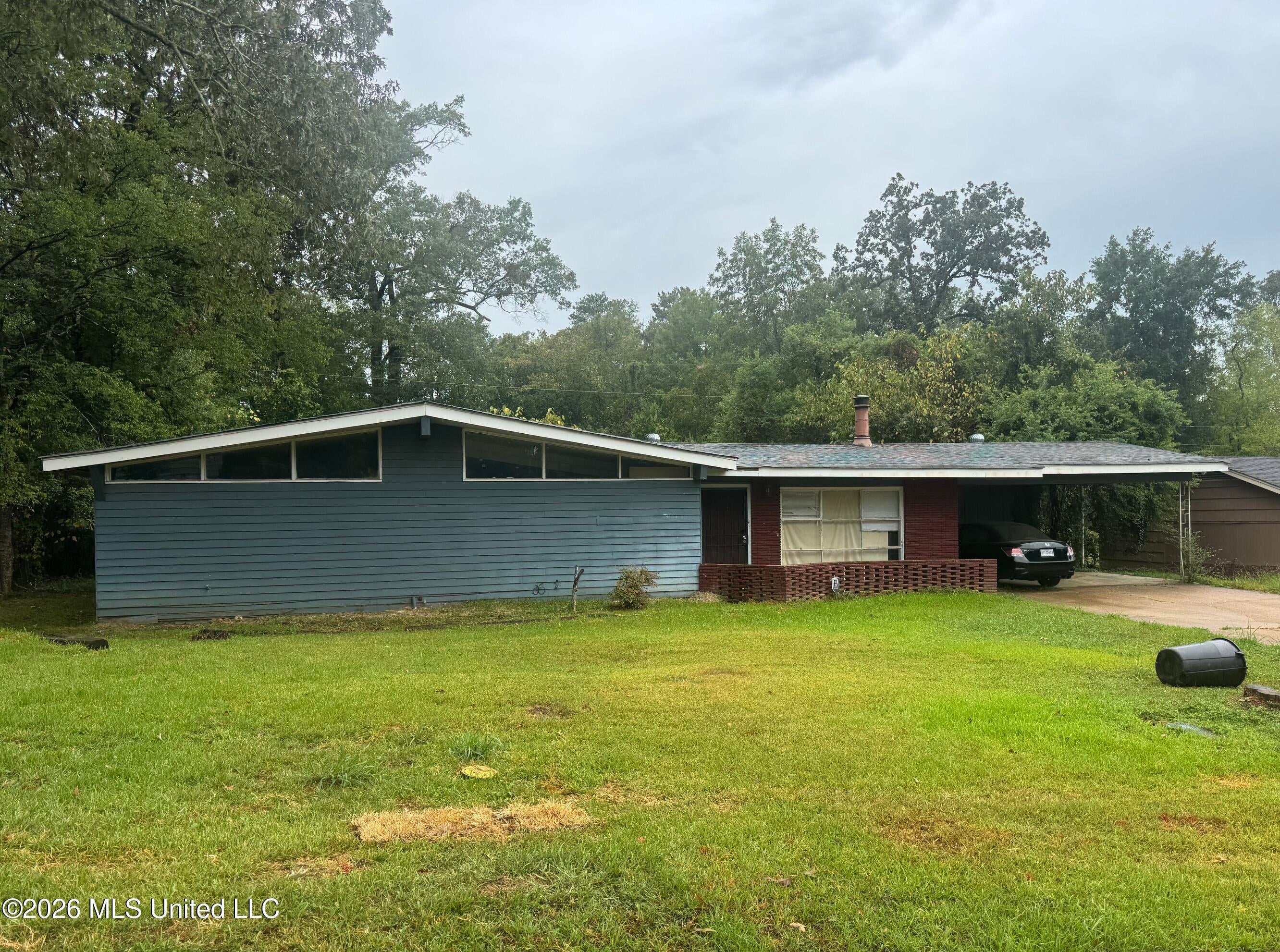 1769 Cheswood Drive — photo