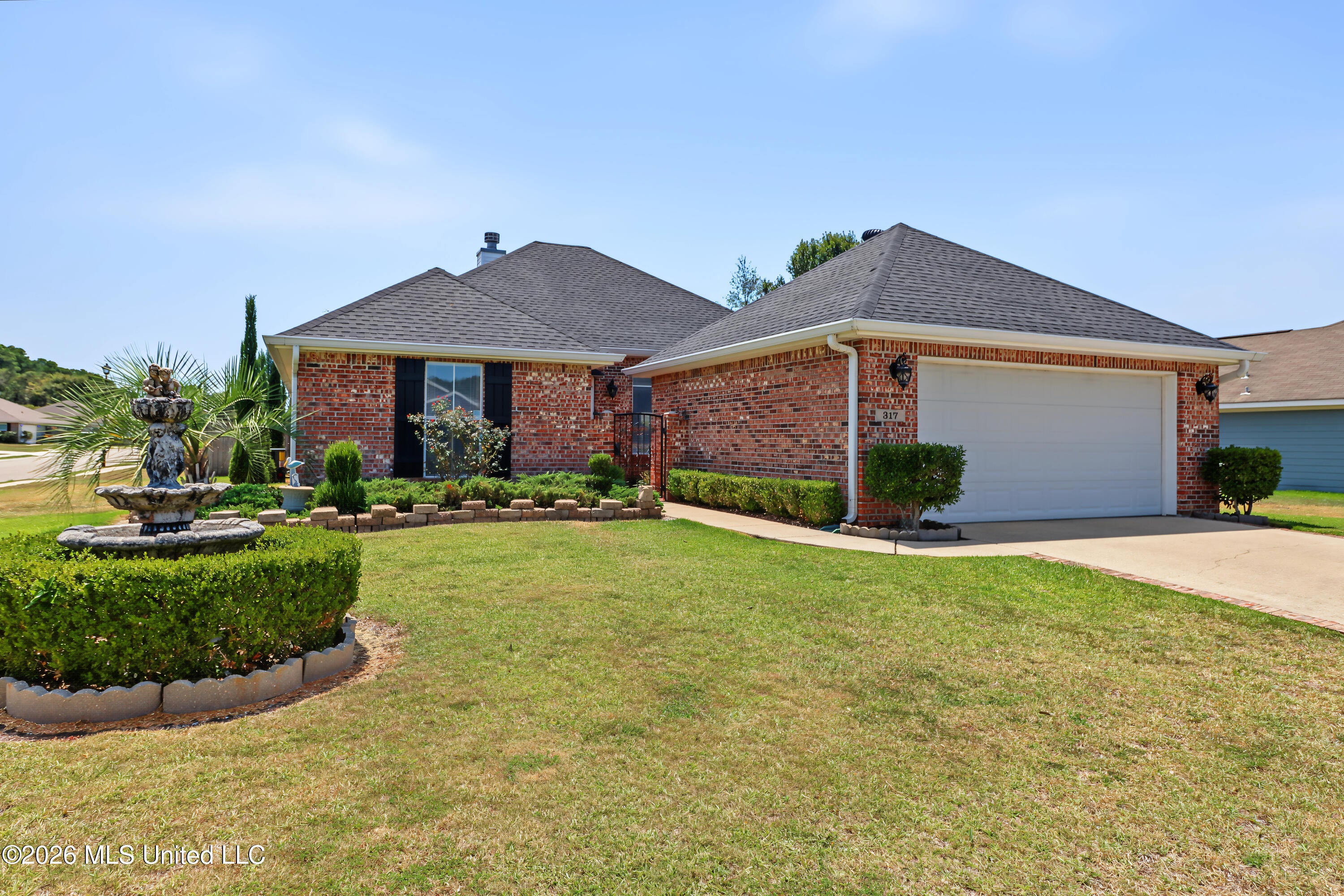 317 Twin Lakes Boulevard — photo