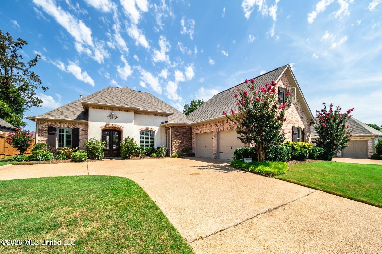 103 Deer Hollow — photo