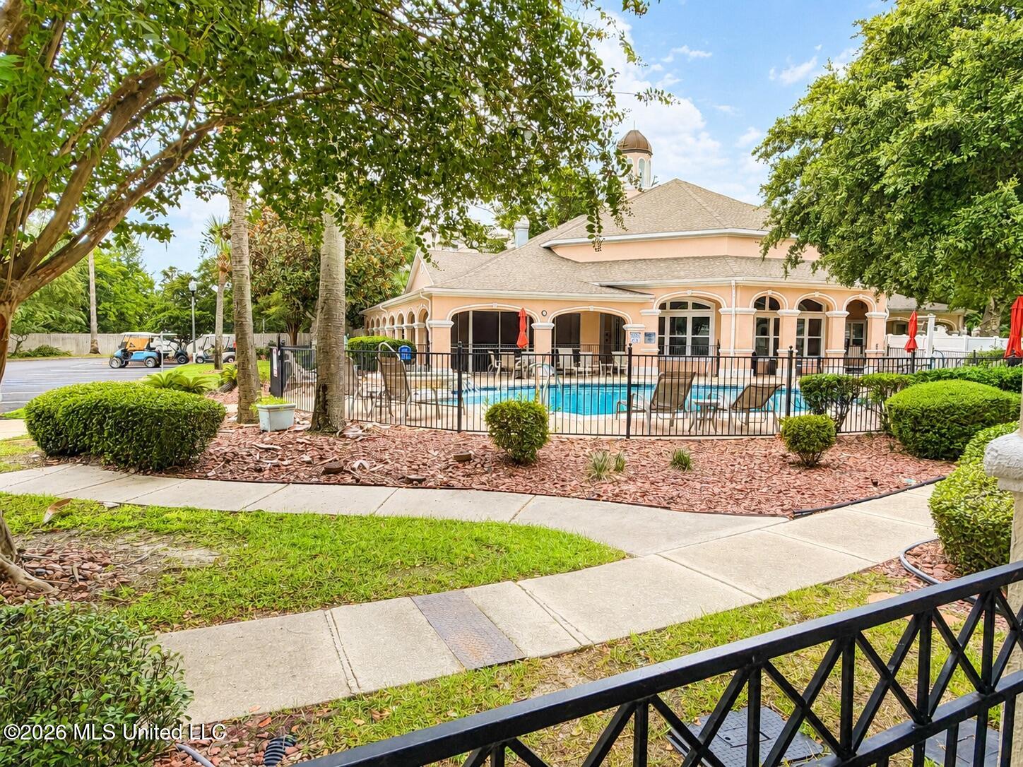 2252 Beach Drive — photo