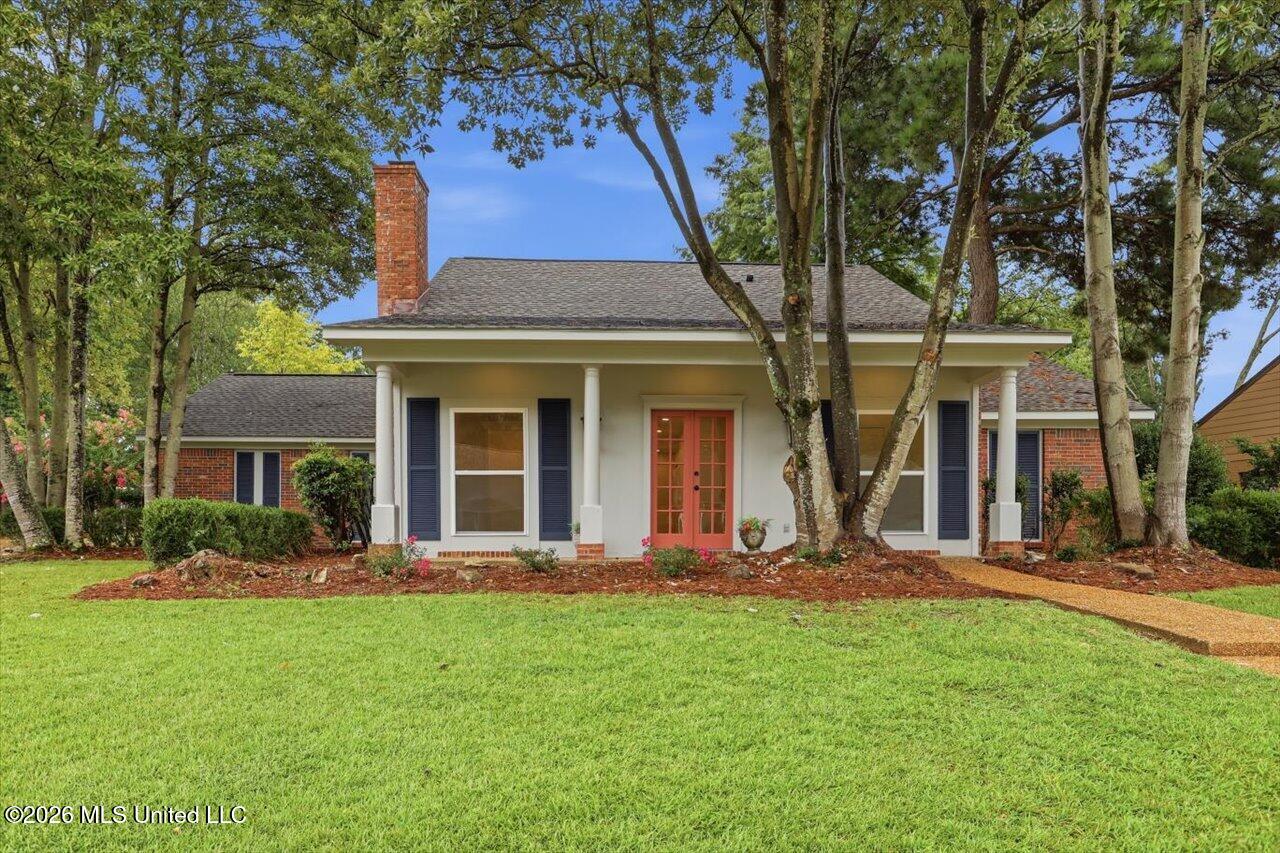 110 Honeysuckle Lane — photo