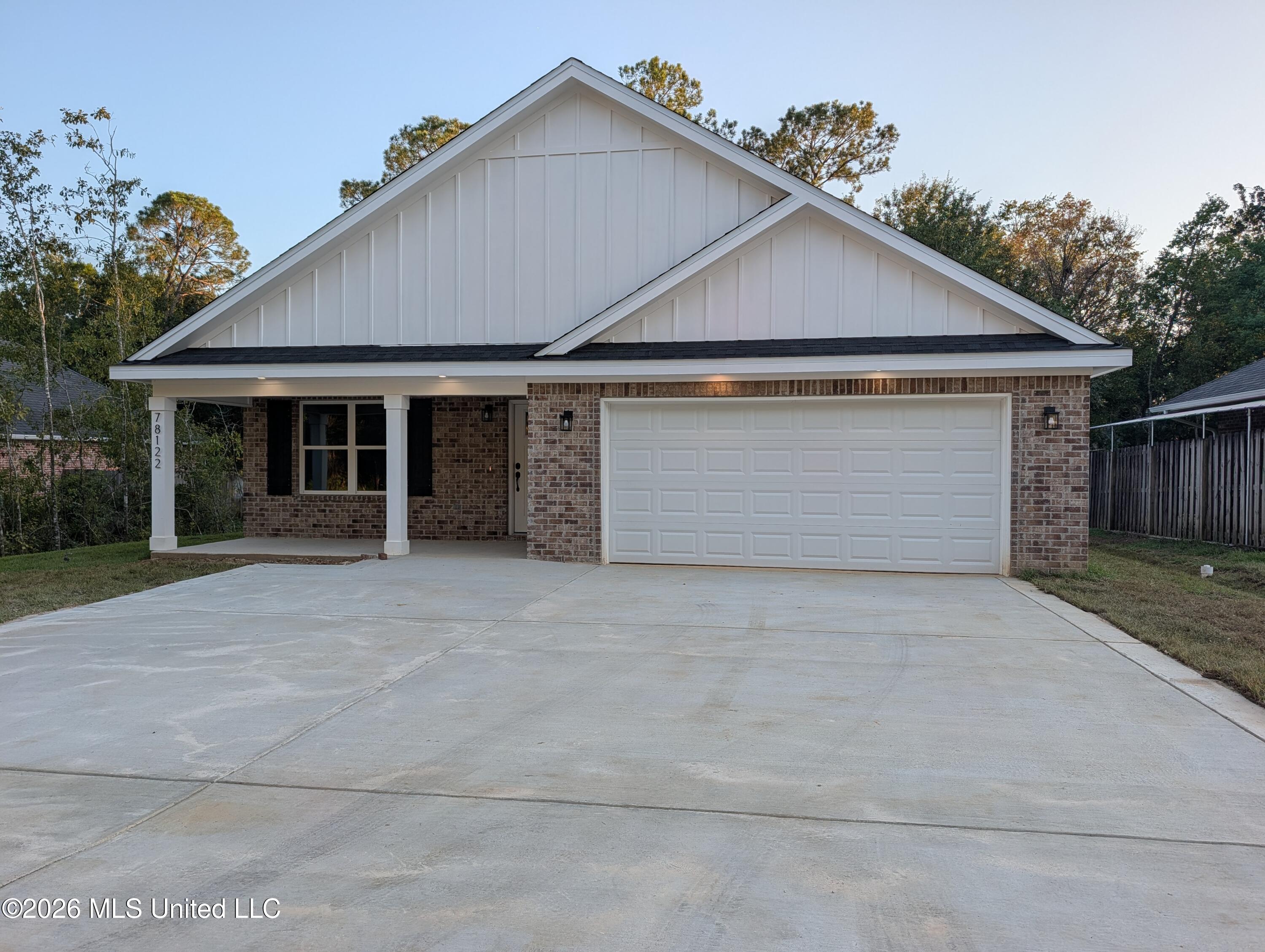 78122 Hilo Way — photo