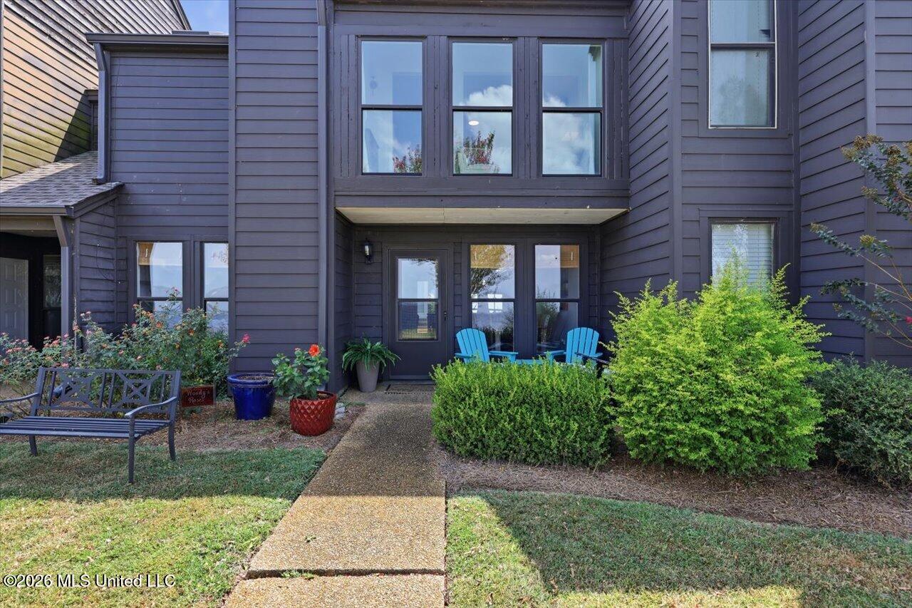 5 Lake Barnett Drive — photo