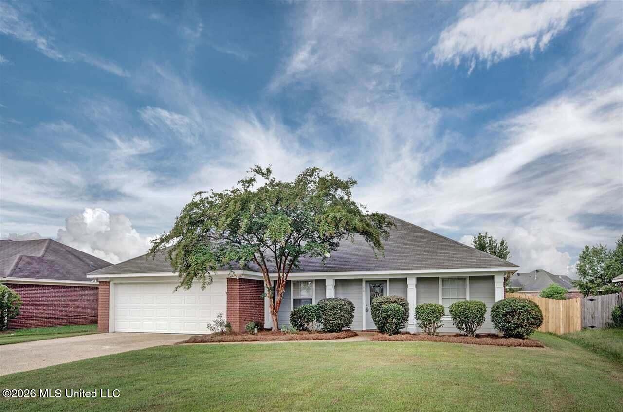 166 Holmar Drive — photo