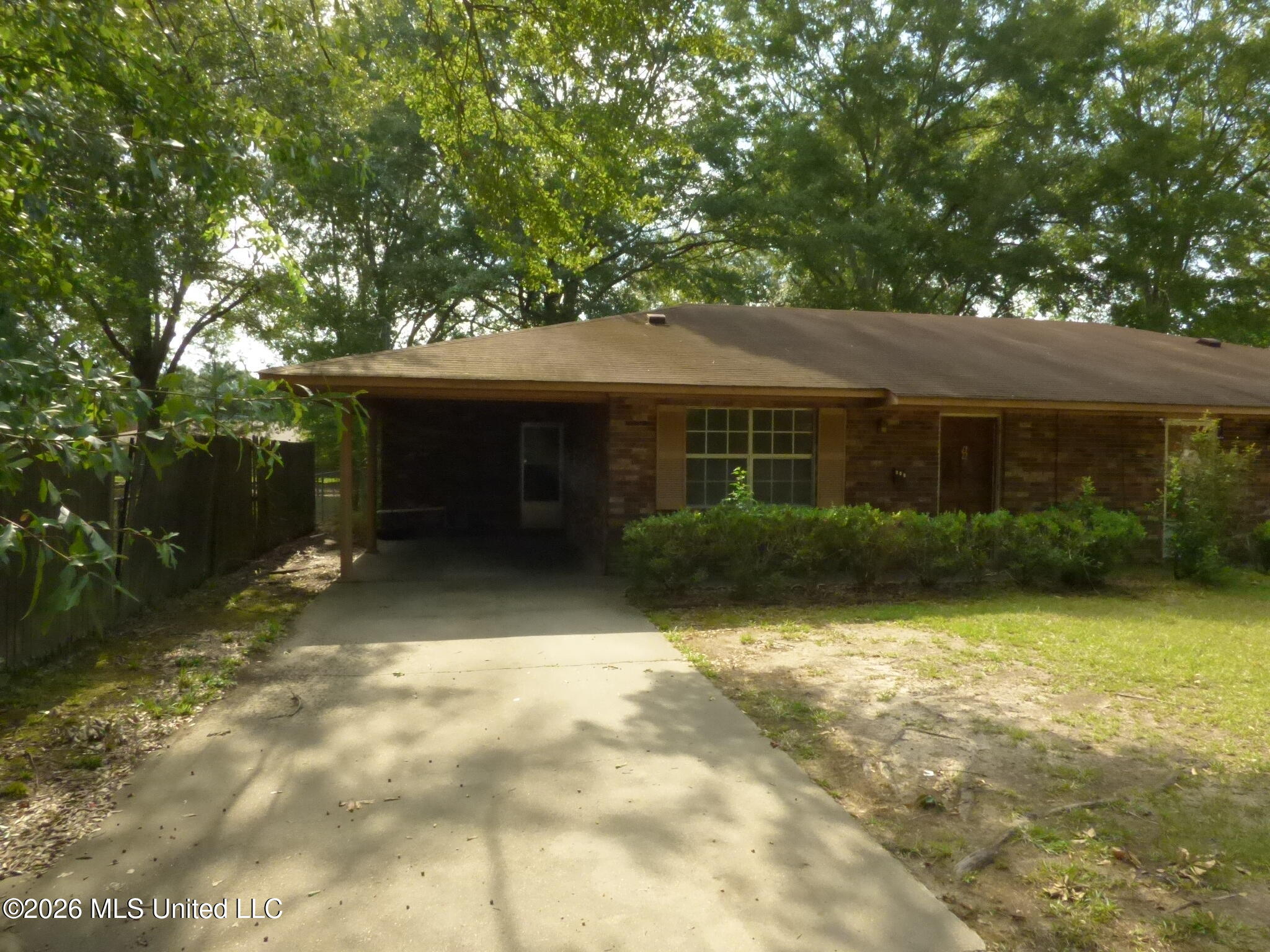 501 Maxine Avenue — photo