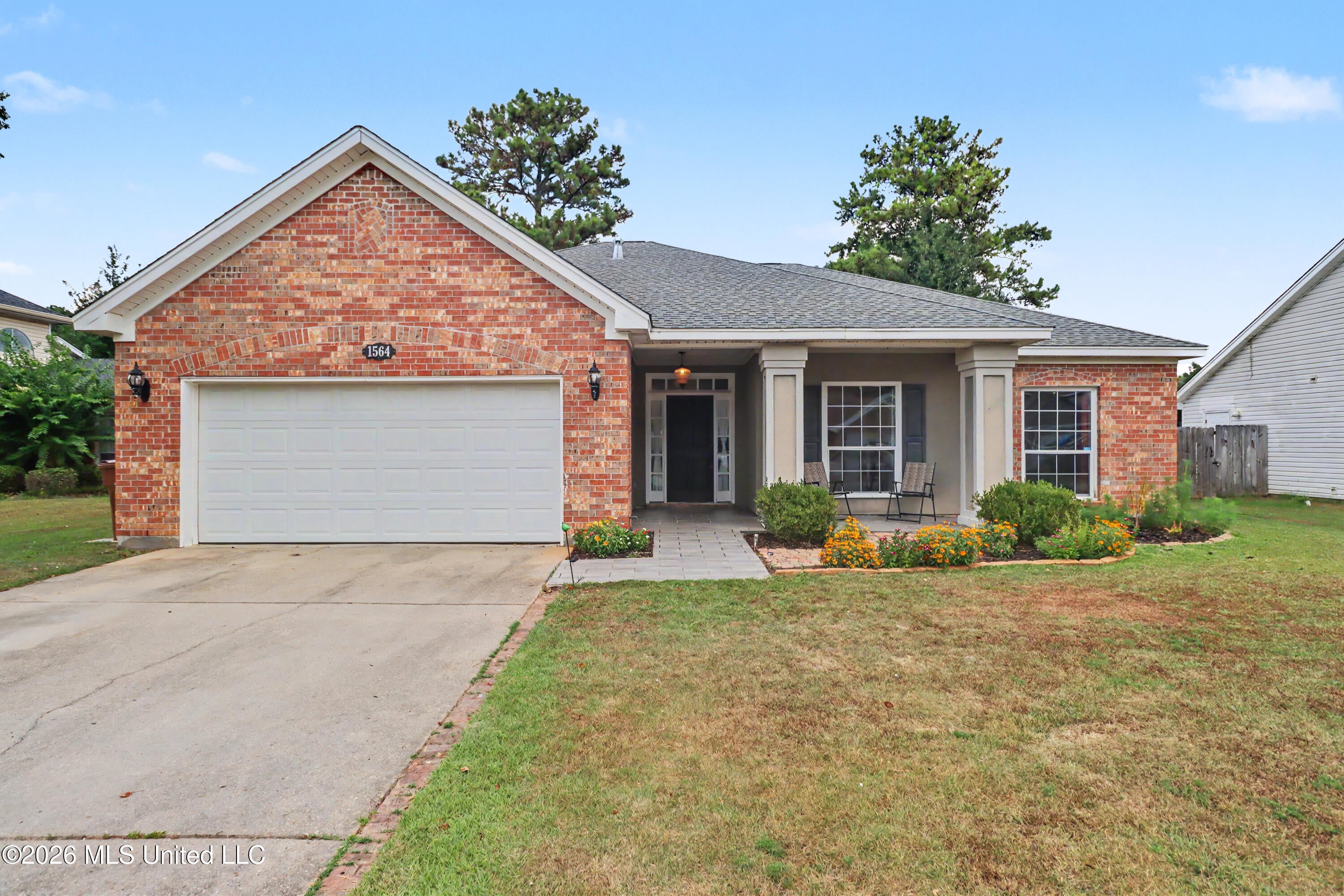 1564 Applewood Court — photo