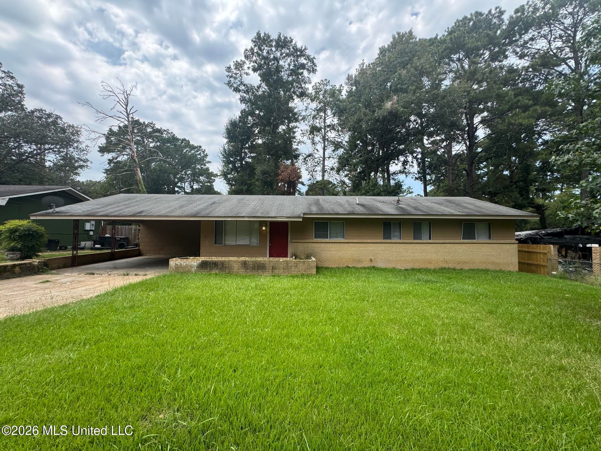 3139 Charleston Drive — photo