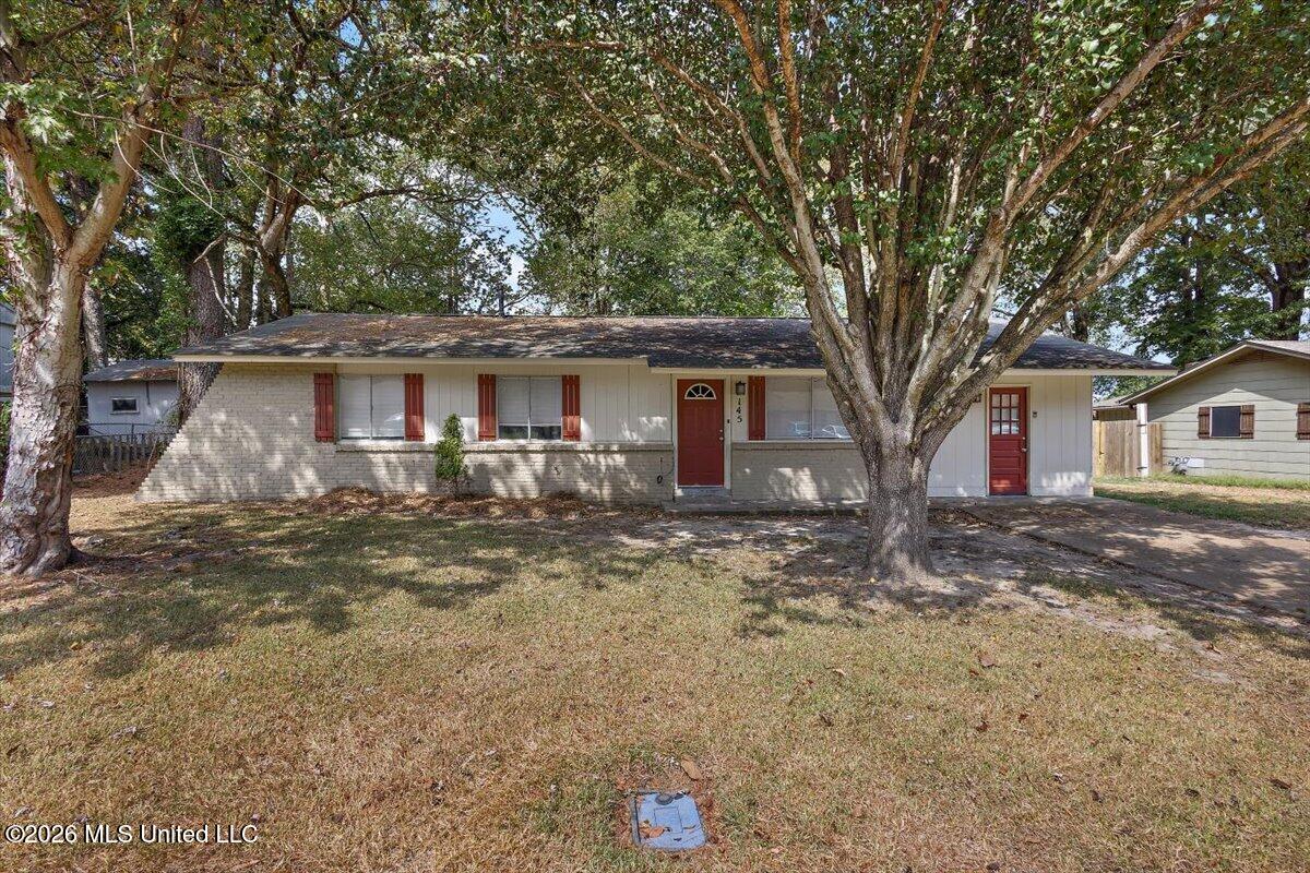 145 W Lisa Drive — photo