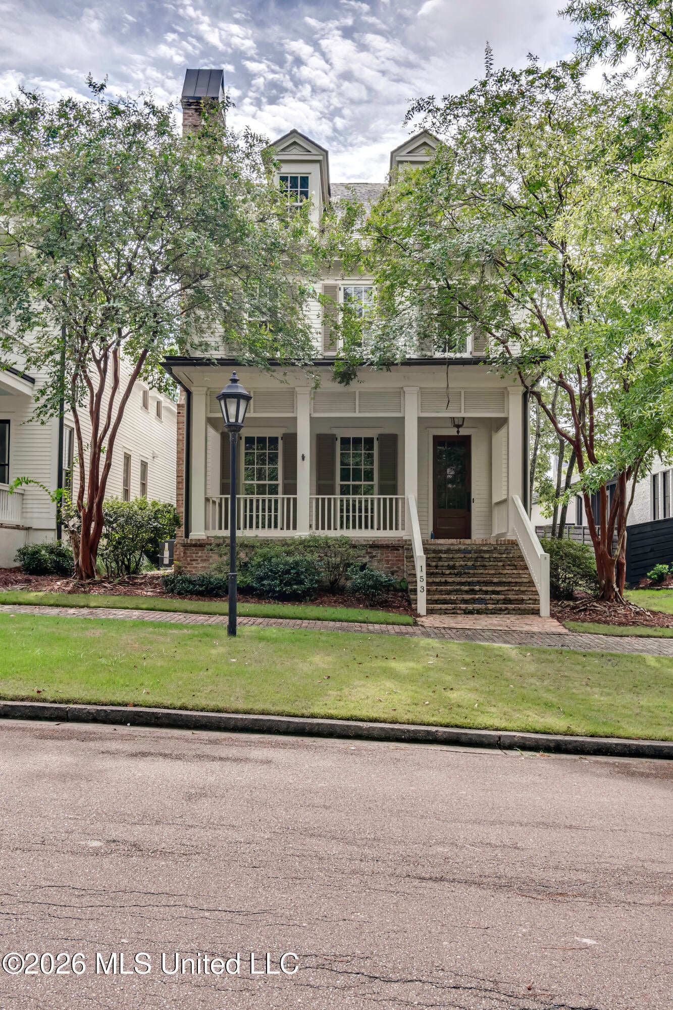153 Louis Lefleur Boulevard — photo