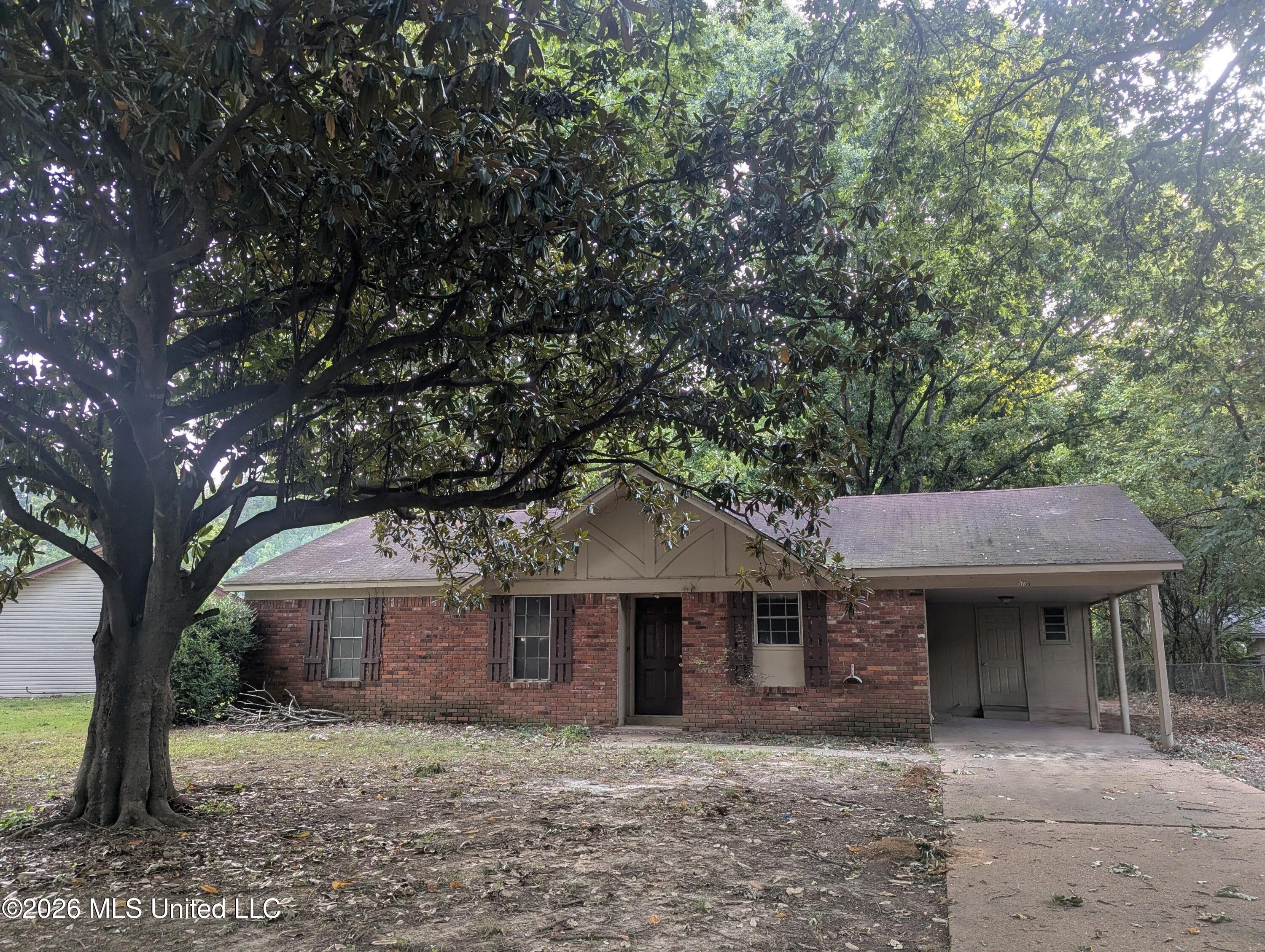 5738 Blue Lake Cove — photo