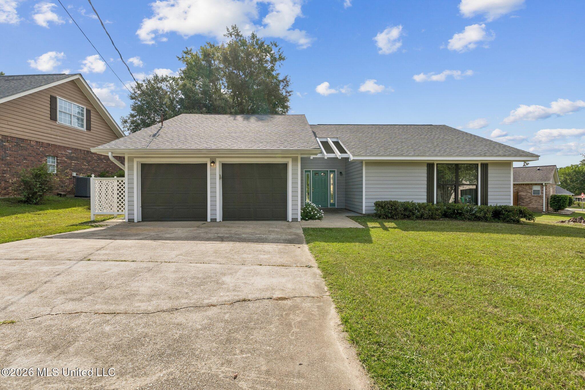682 Oahu Street — photo