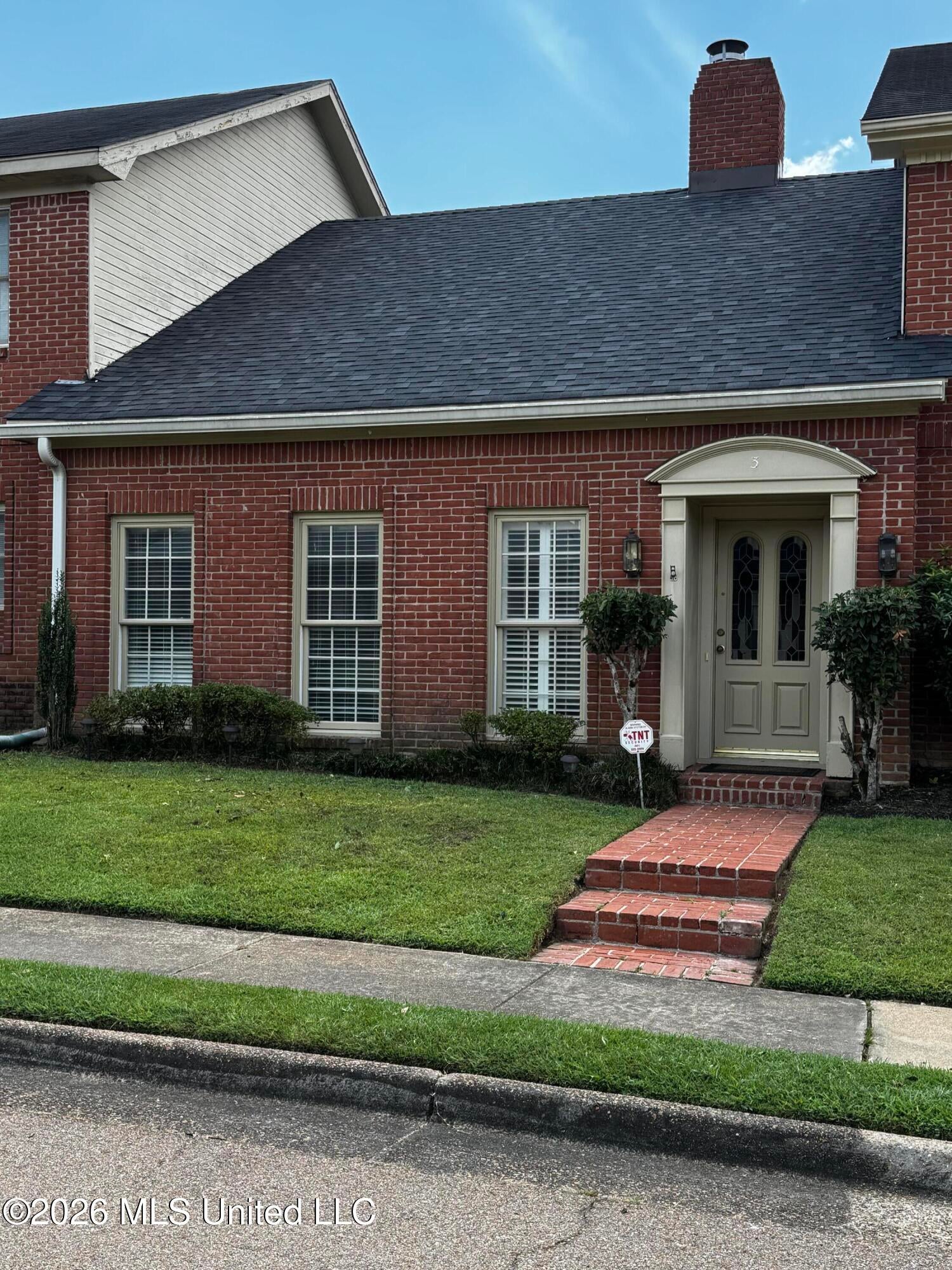 3 Village Green Circle — photo