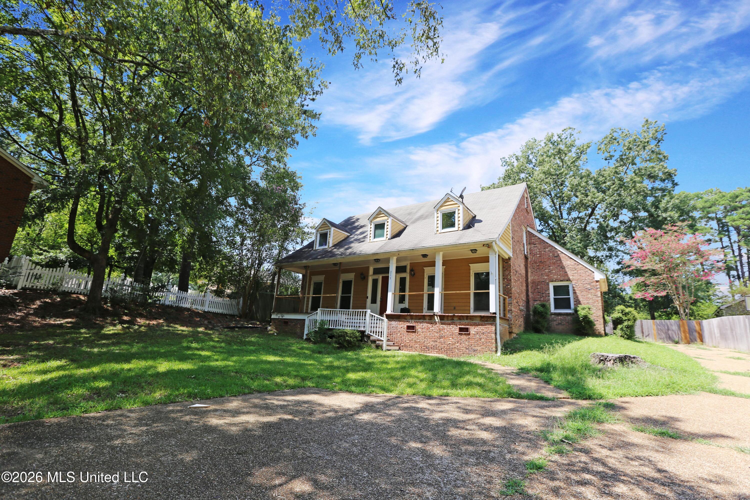 213 Longwood Drive — photo