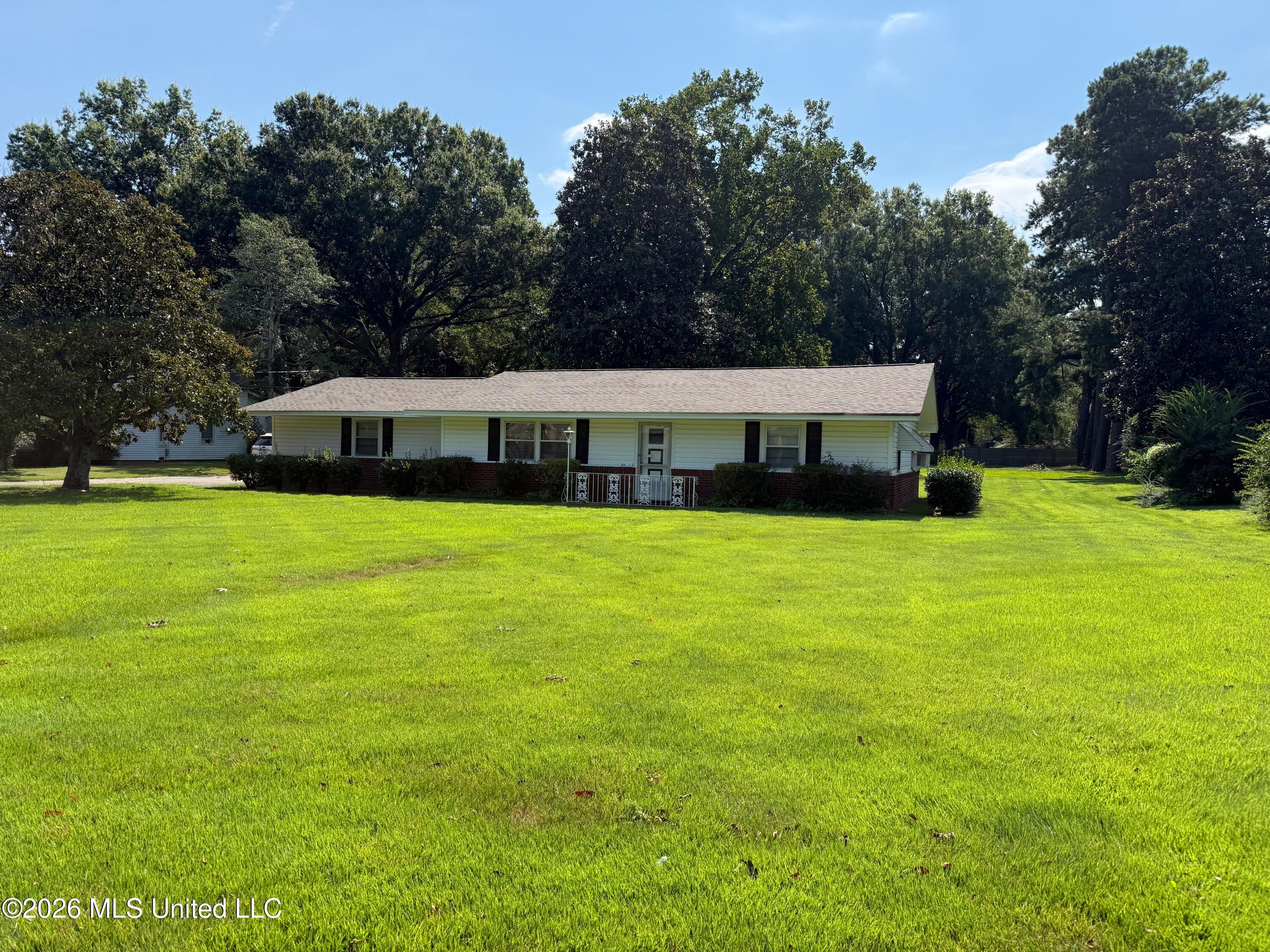 6828 Mill Street — photo