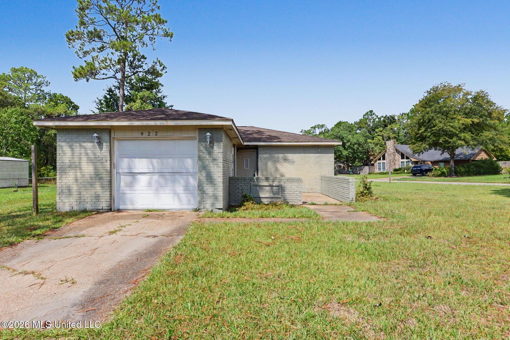 922 Sweetgum Drive — photo