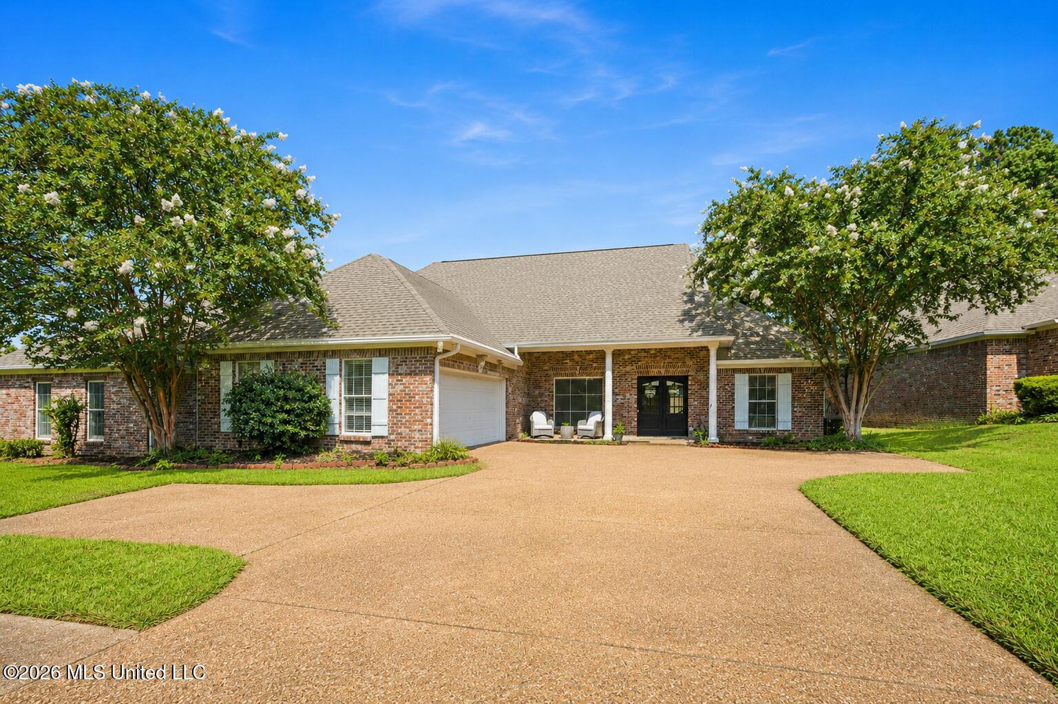 728 Danforth Drive — photo