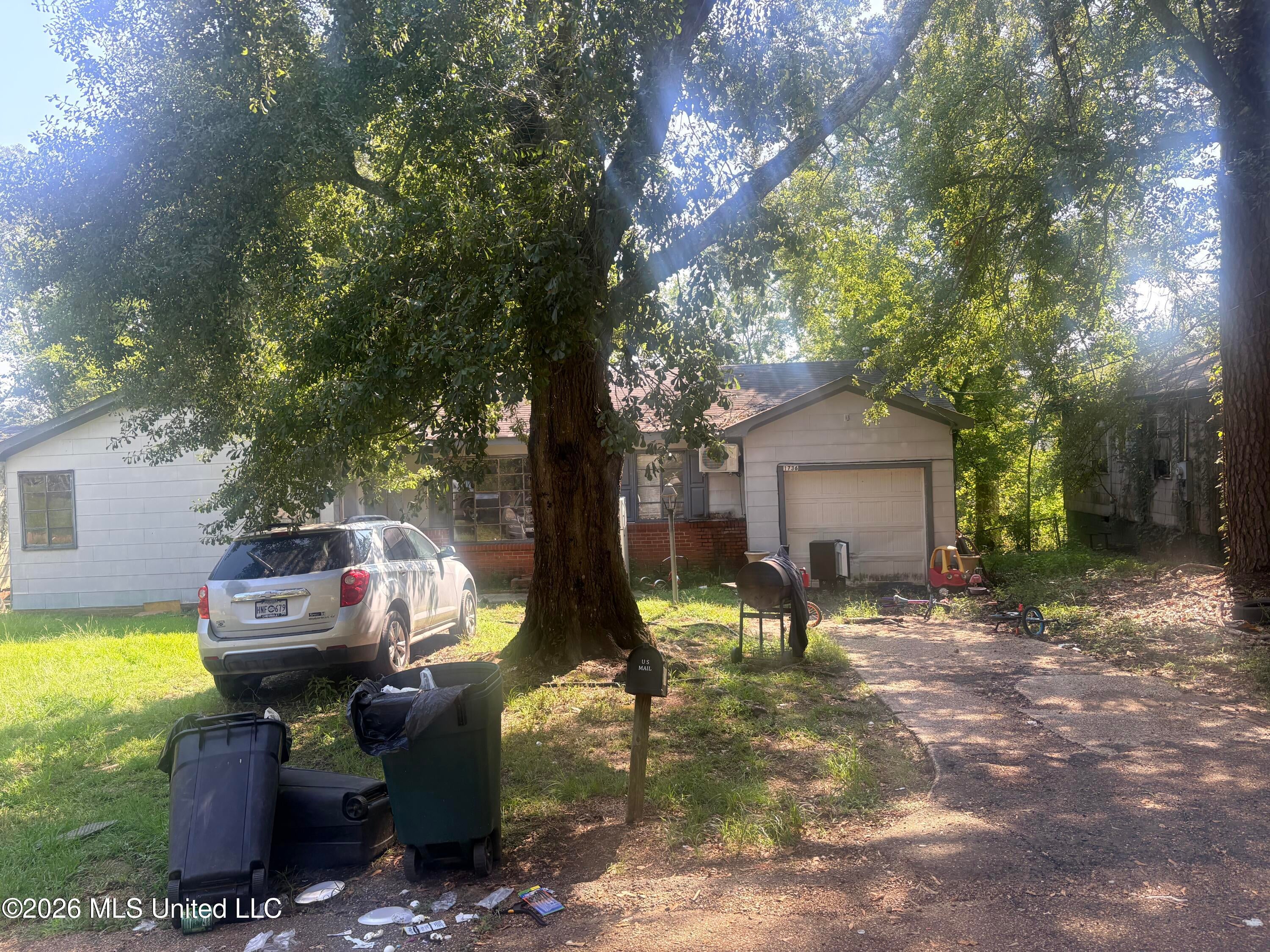 1736 E Gibraltar — photo