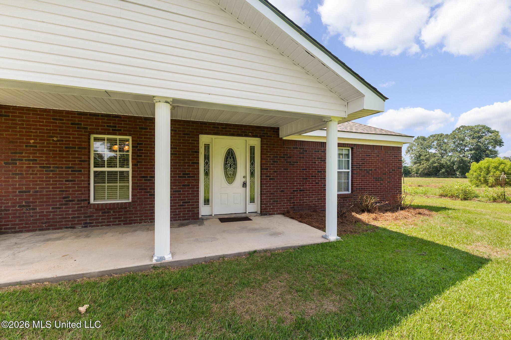 759 Lavelle Ladner Road — photo