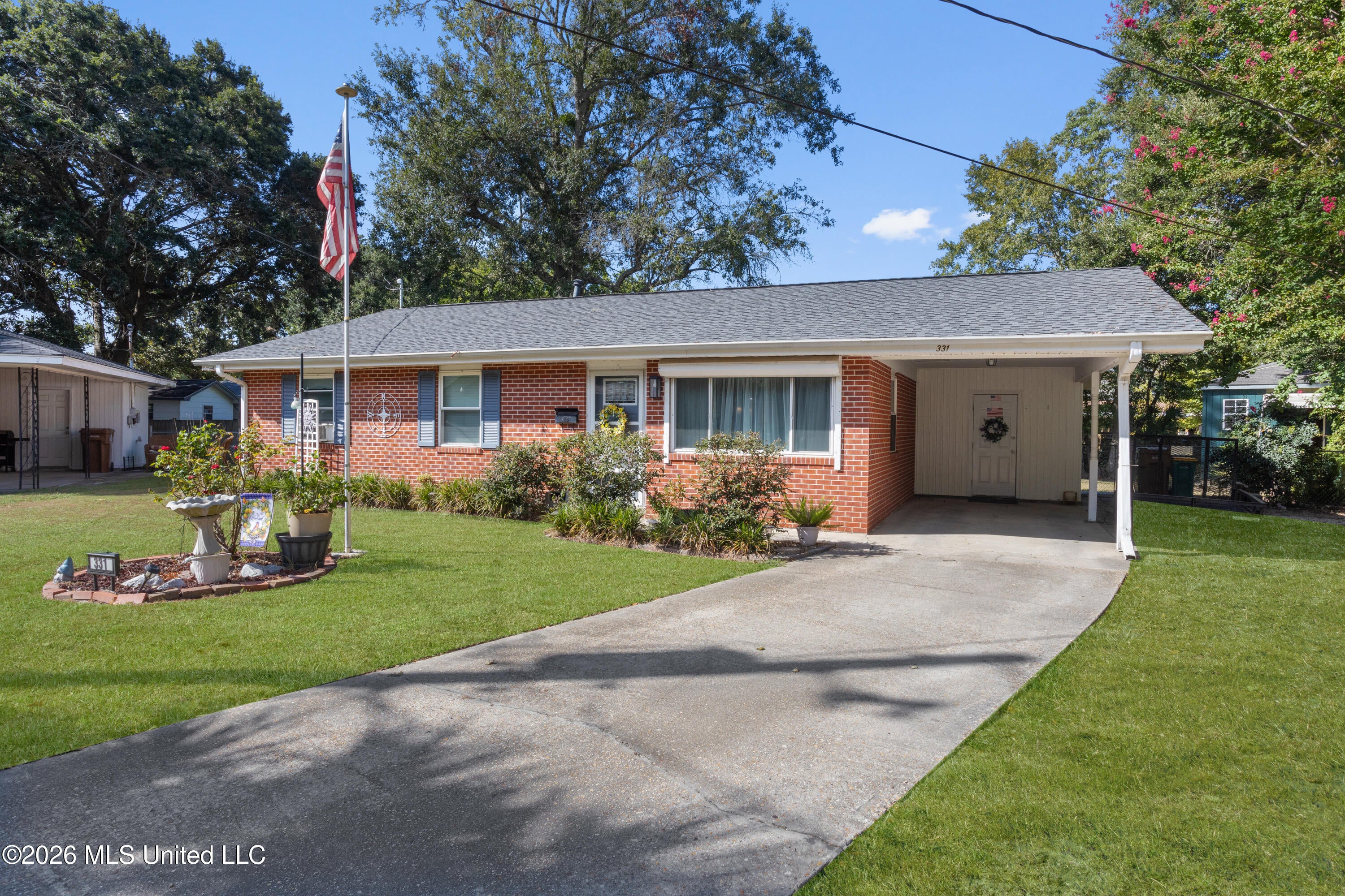331 Shirley Court — photo