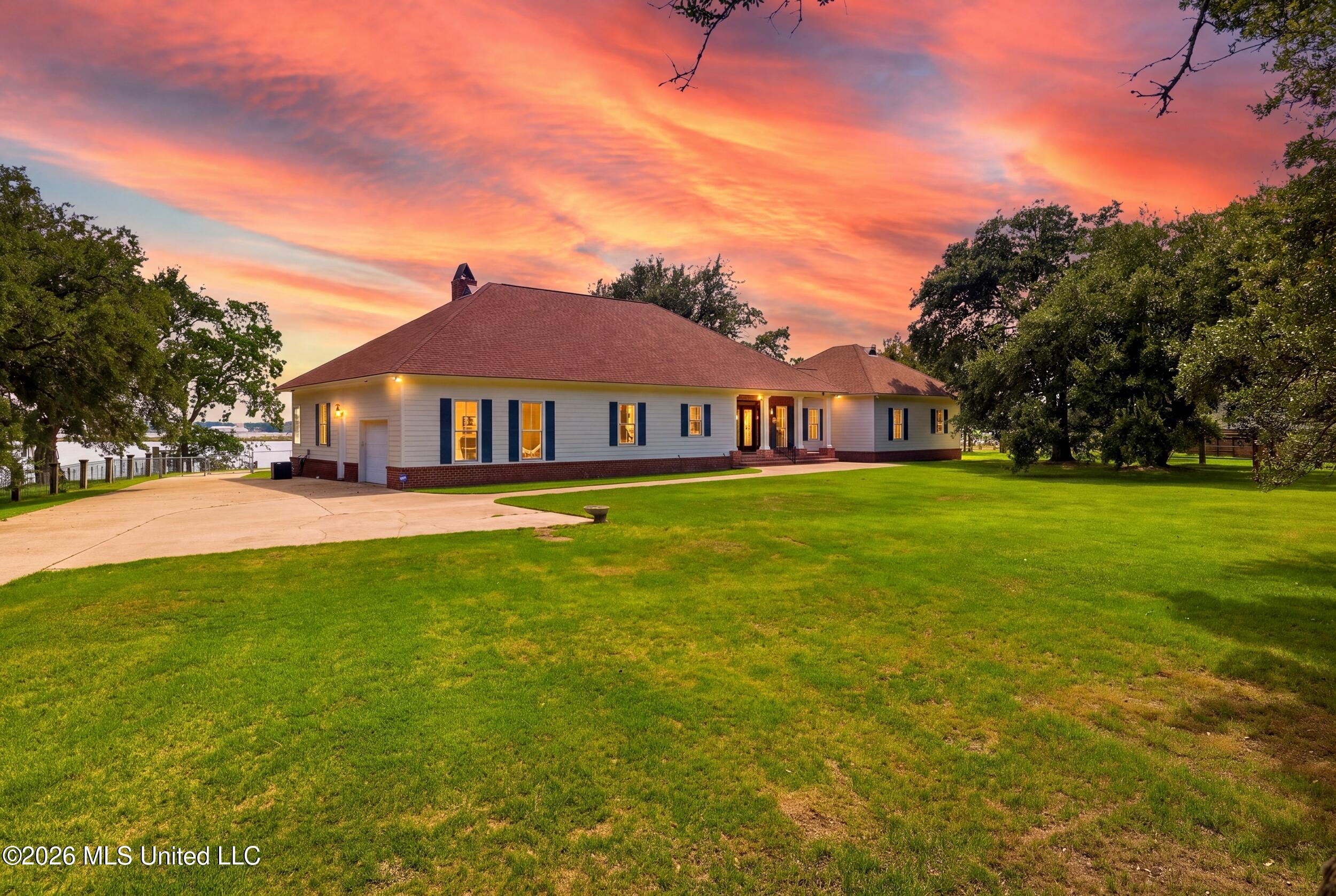 3111 Happy Landing Lane — photo