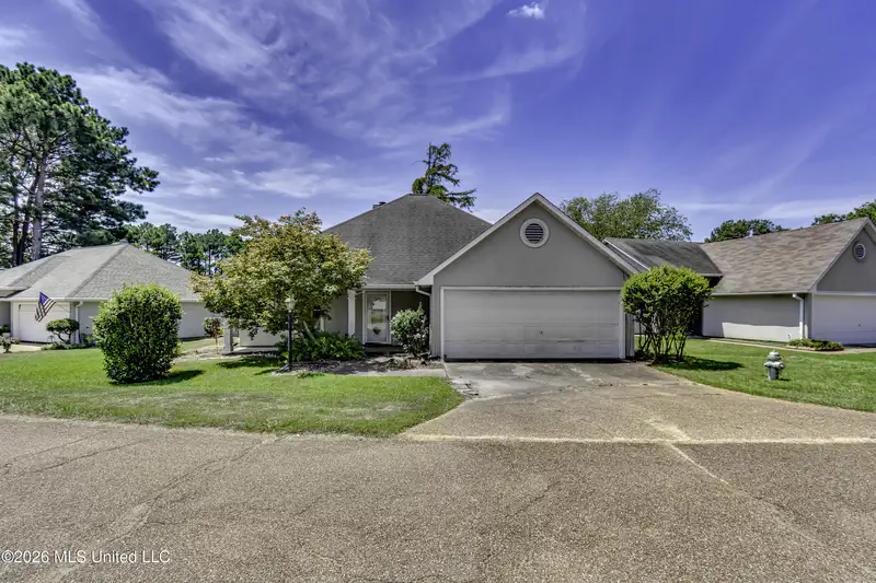 205 N Shadow Lake Drive — photo
