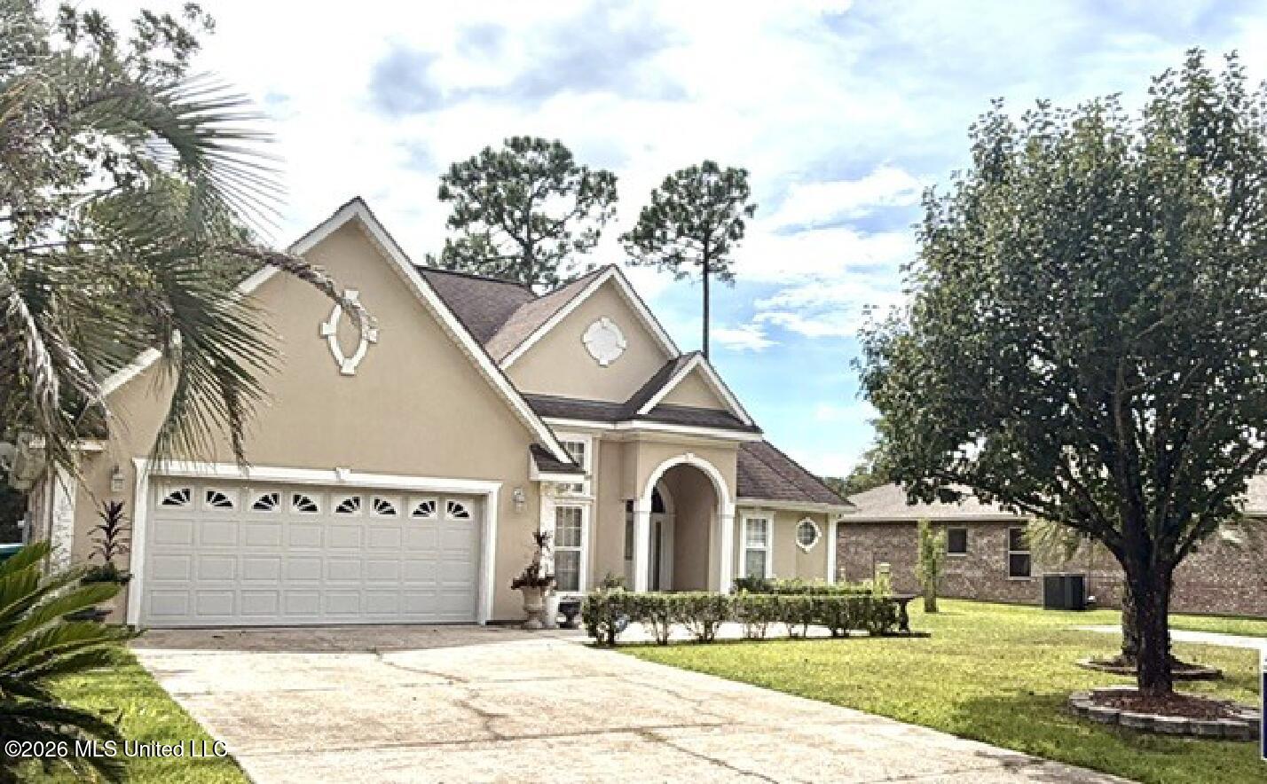 2021 Parkview Drive — photo