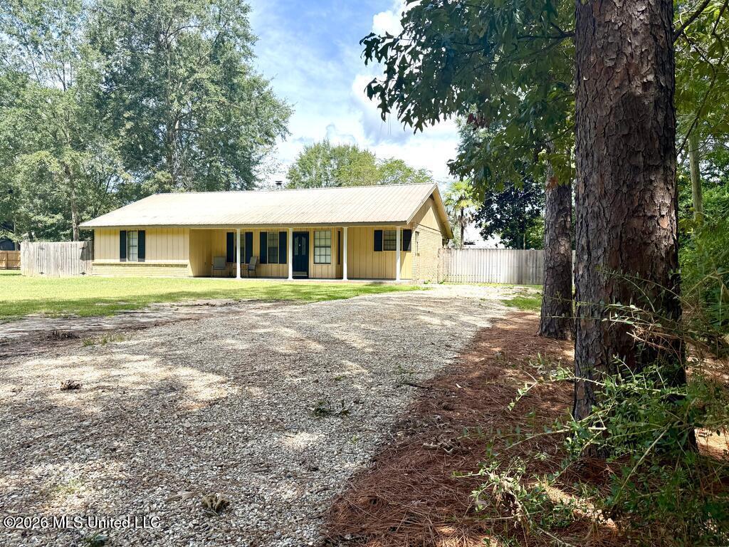 206 Glenwood Drive — photo