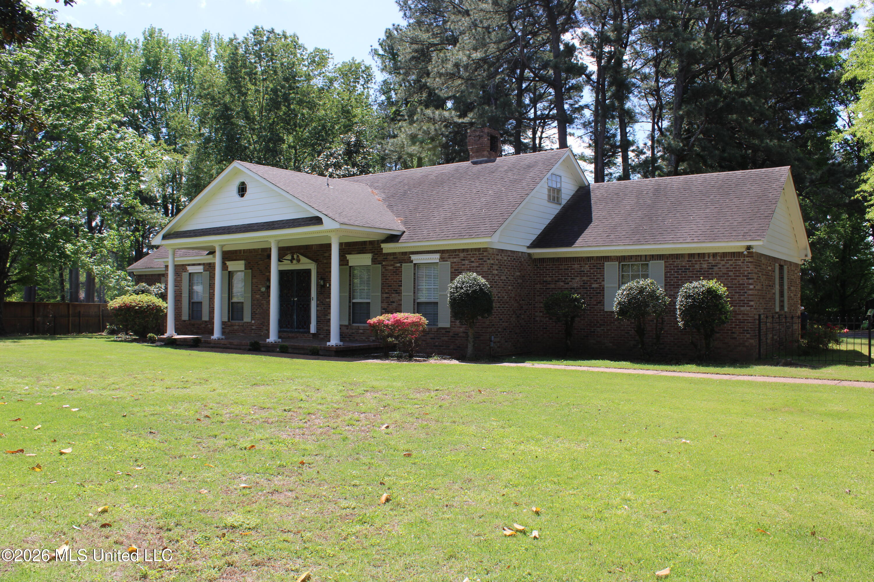 220 Flushing Cove, Hernando, MS 38632 — photo 2
