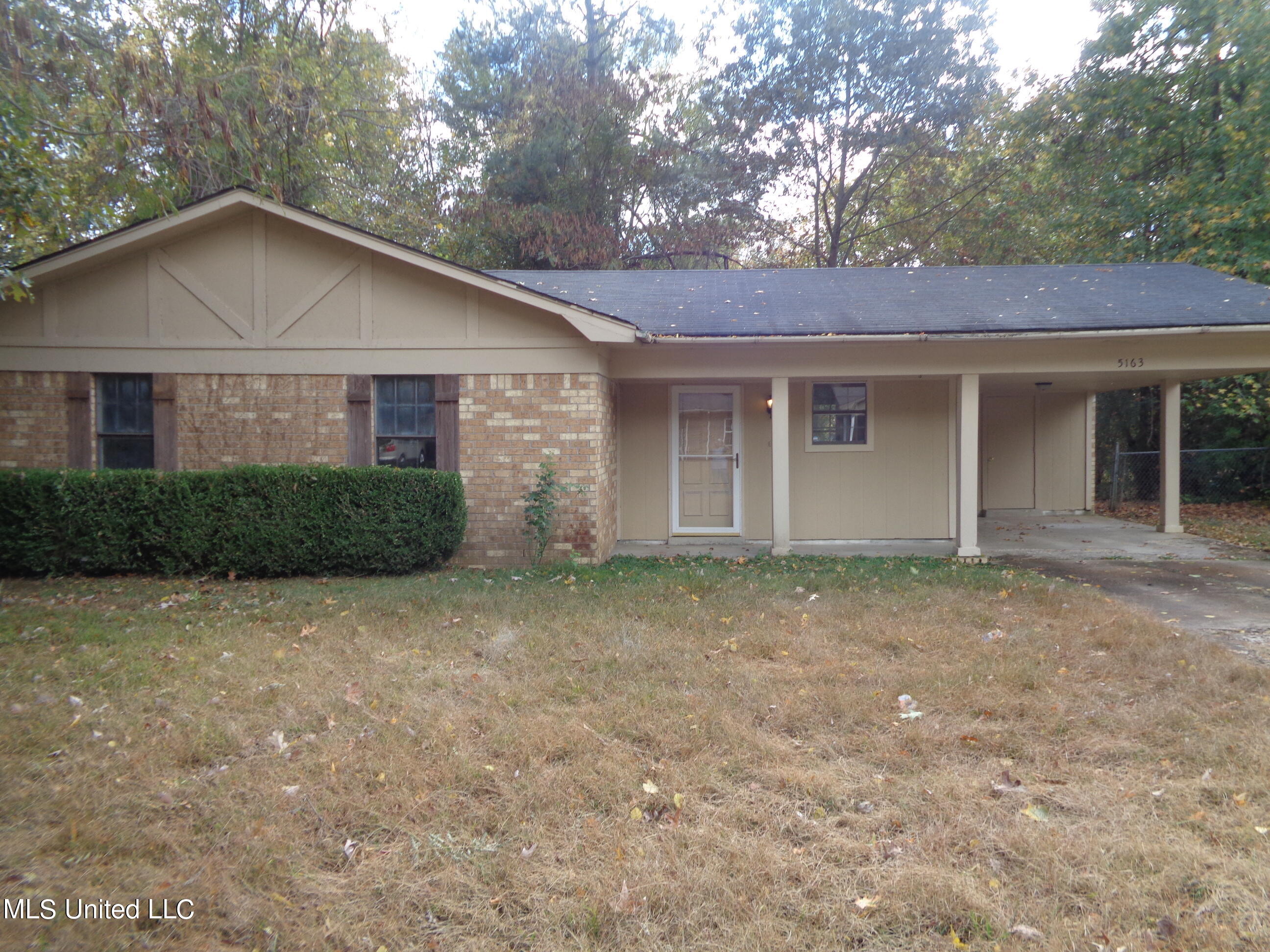 5163 Haynes Drive — photo