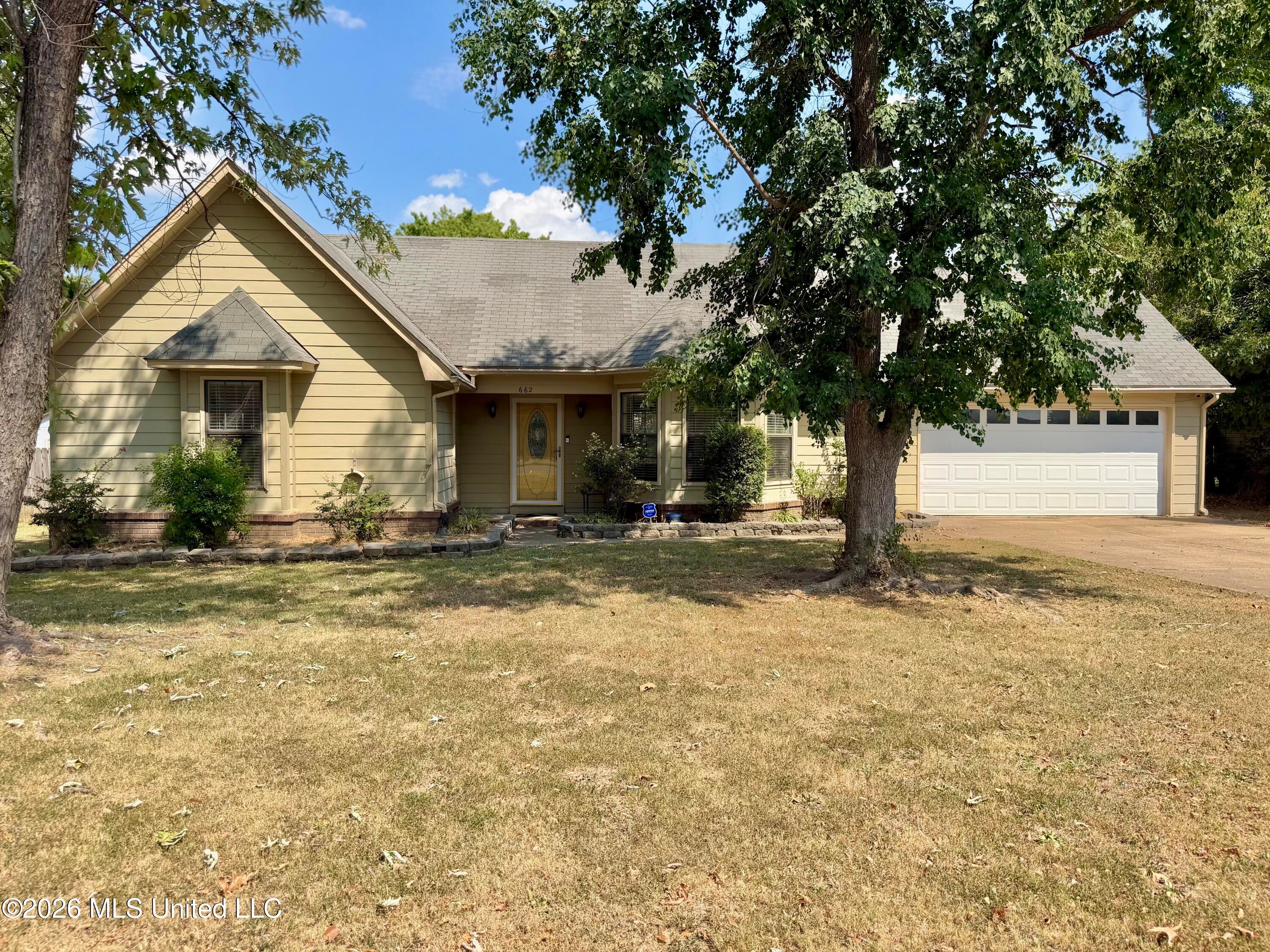 662 Eaglewood Drive — photo