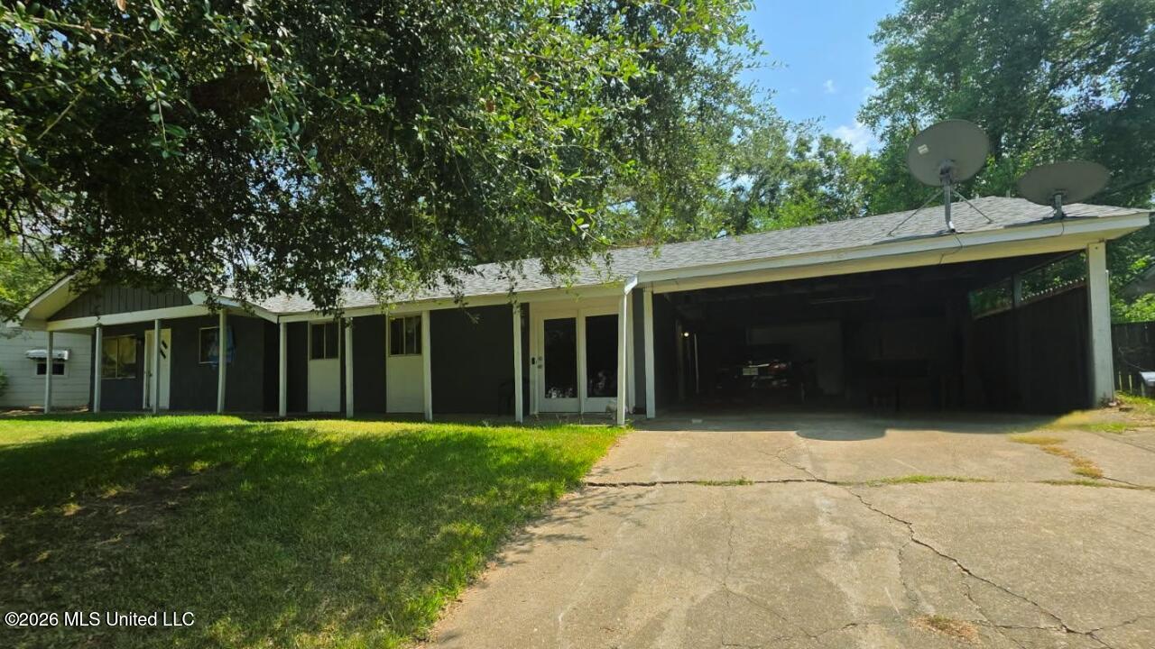 1009 Branch Street — photo