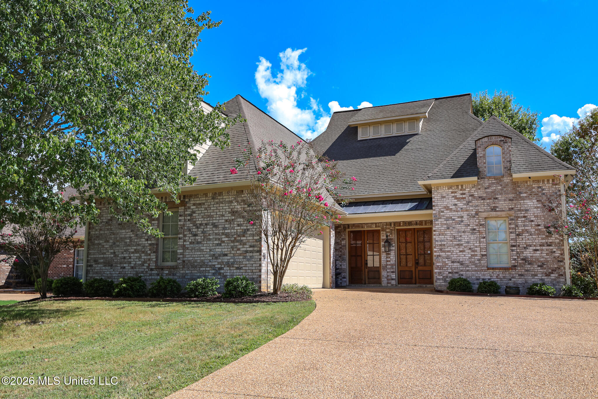 209 Oakville Circle — photo
