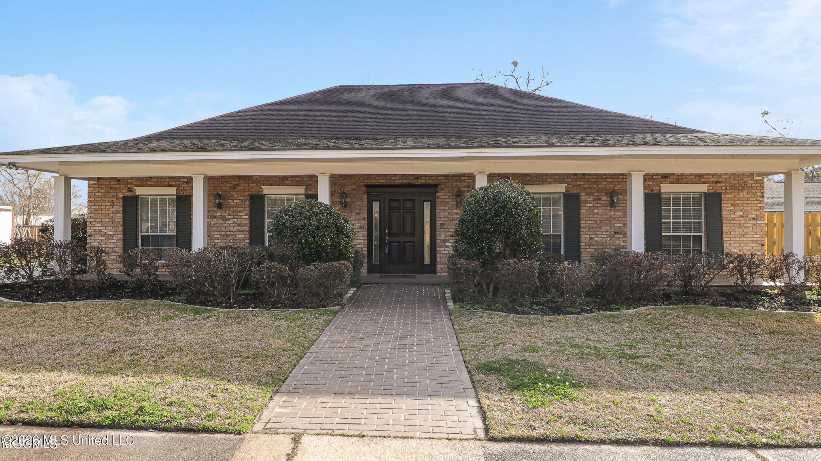721 Dogwood Drive — photo