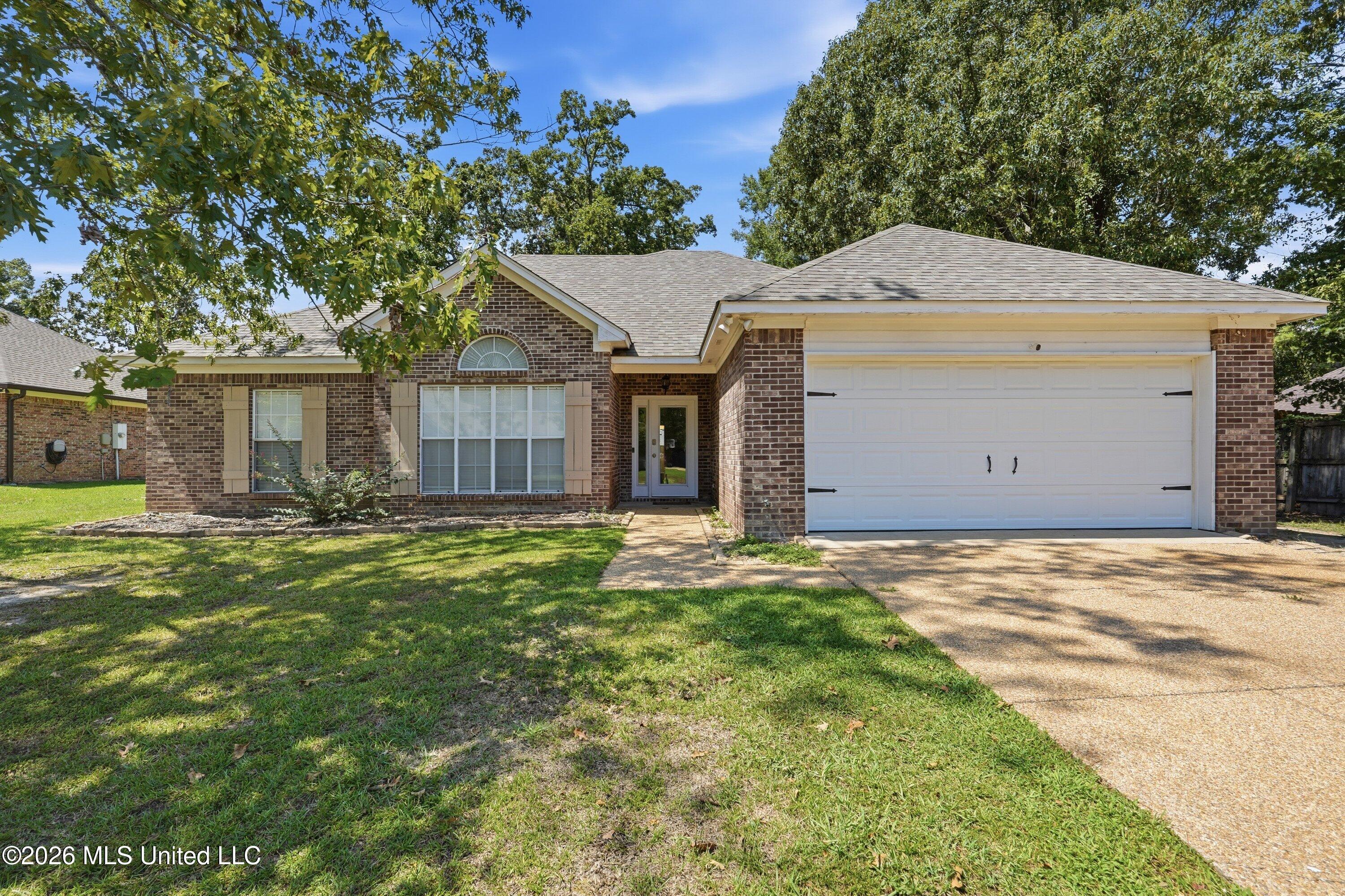 1015 Riverchase North Drive — photo