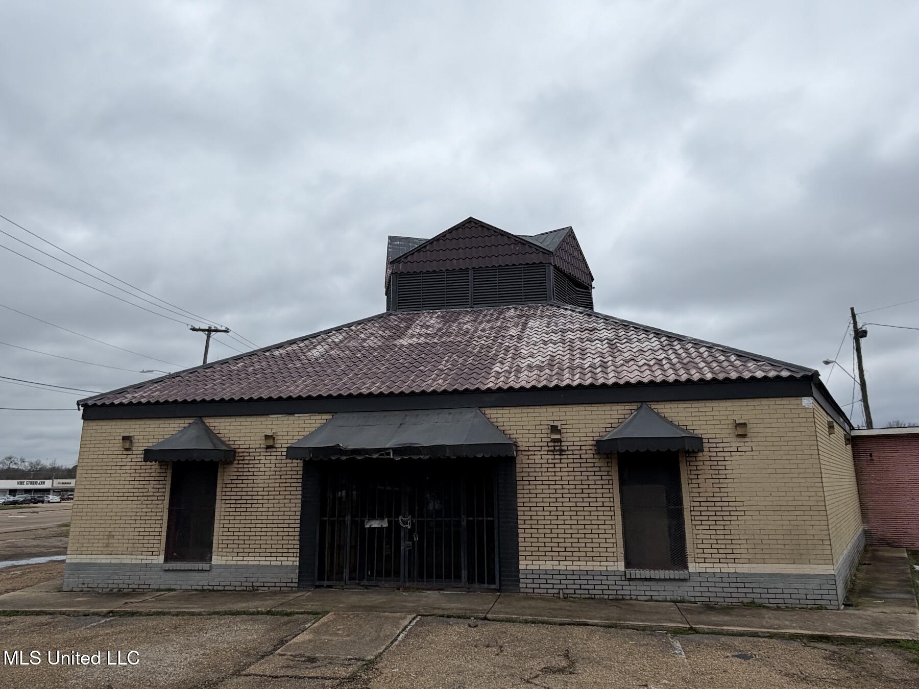 1315 W Highway 80 — photo