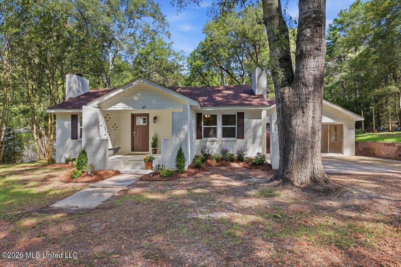 415 E Pine Avenue — photo