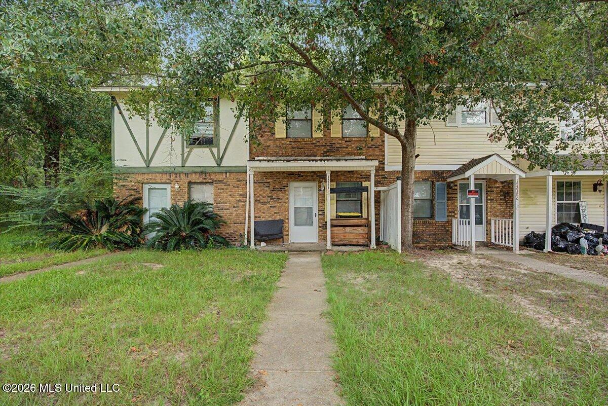 15238B Parkwood Drive — photo