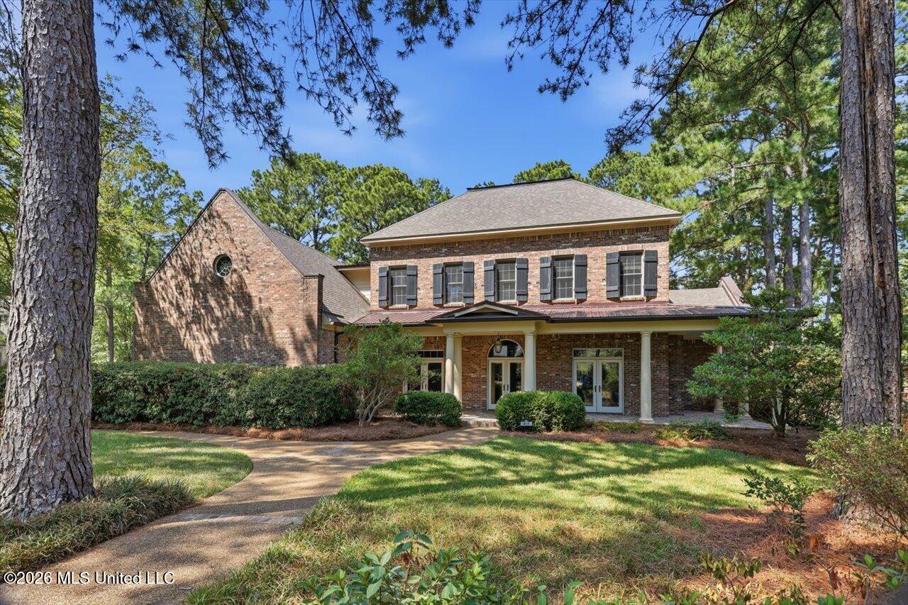415 Pembrooke Drive — photo
