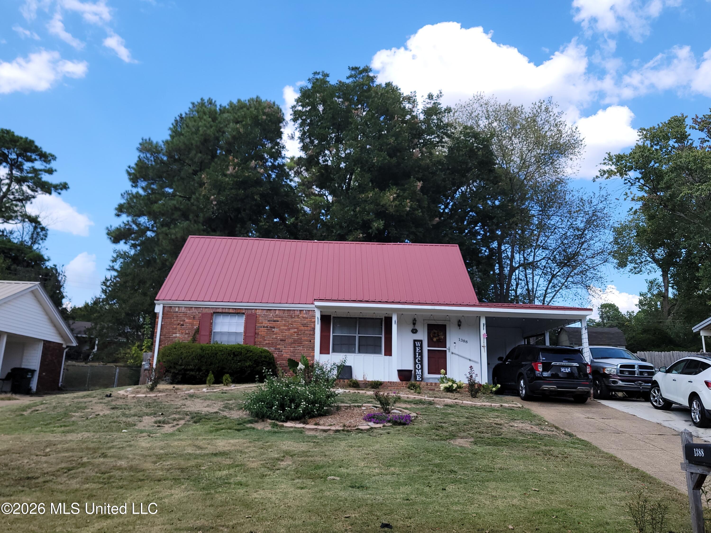 1388 Moss Point Drive — photo
