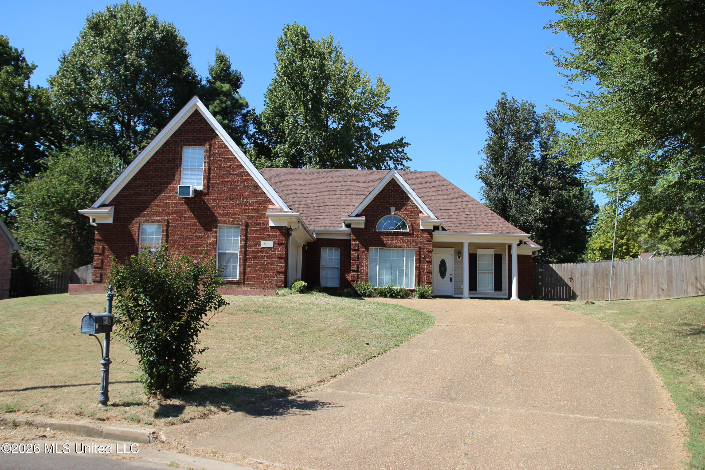 910 Scotch Pine Cove — photo