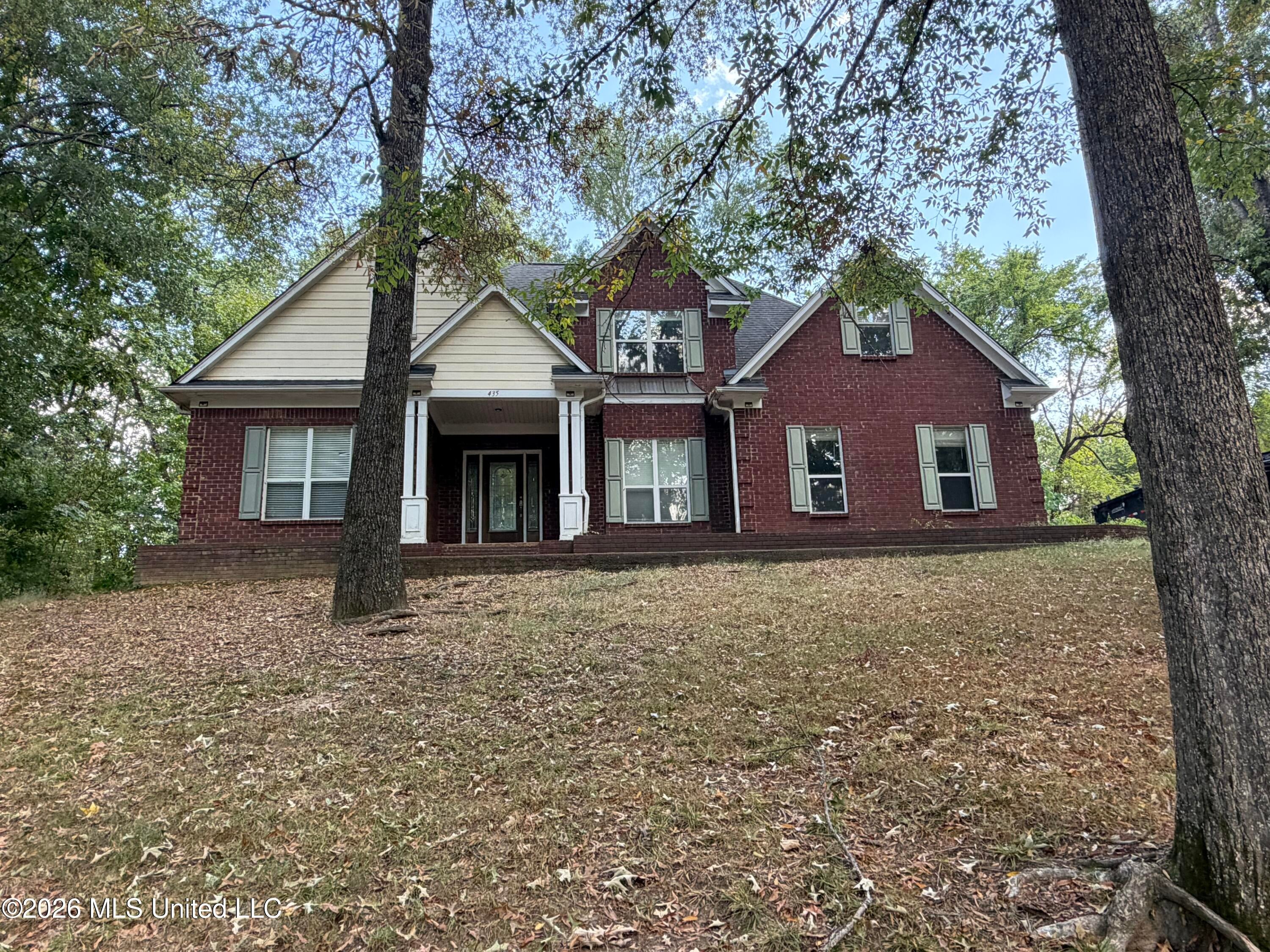 435 Village Parkway — photo