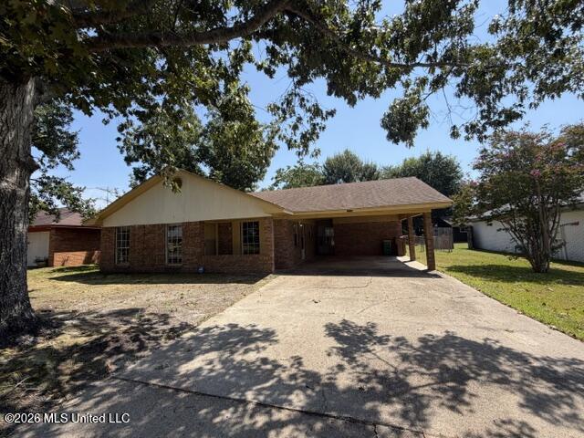 2136 Baywood Drive — photo