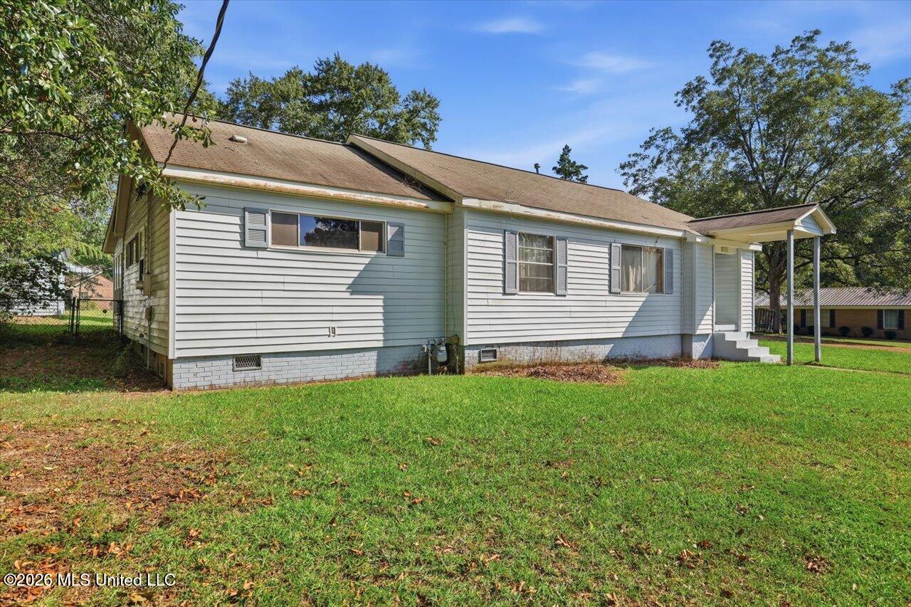 215 E Simpson, Mendenhall, MS 39114 — photo 2