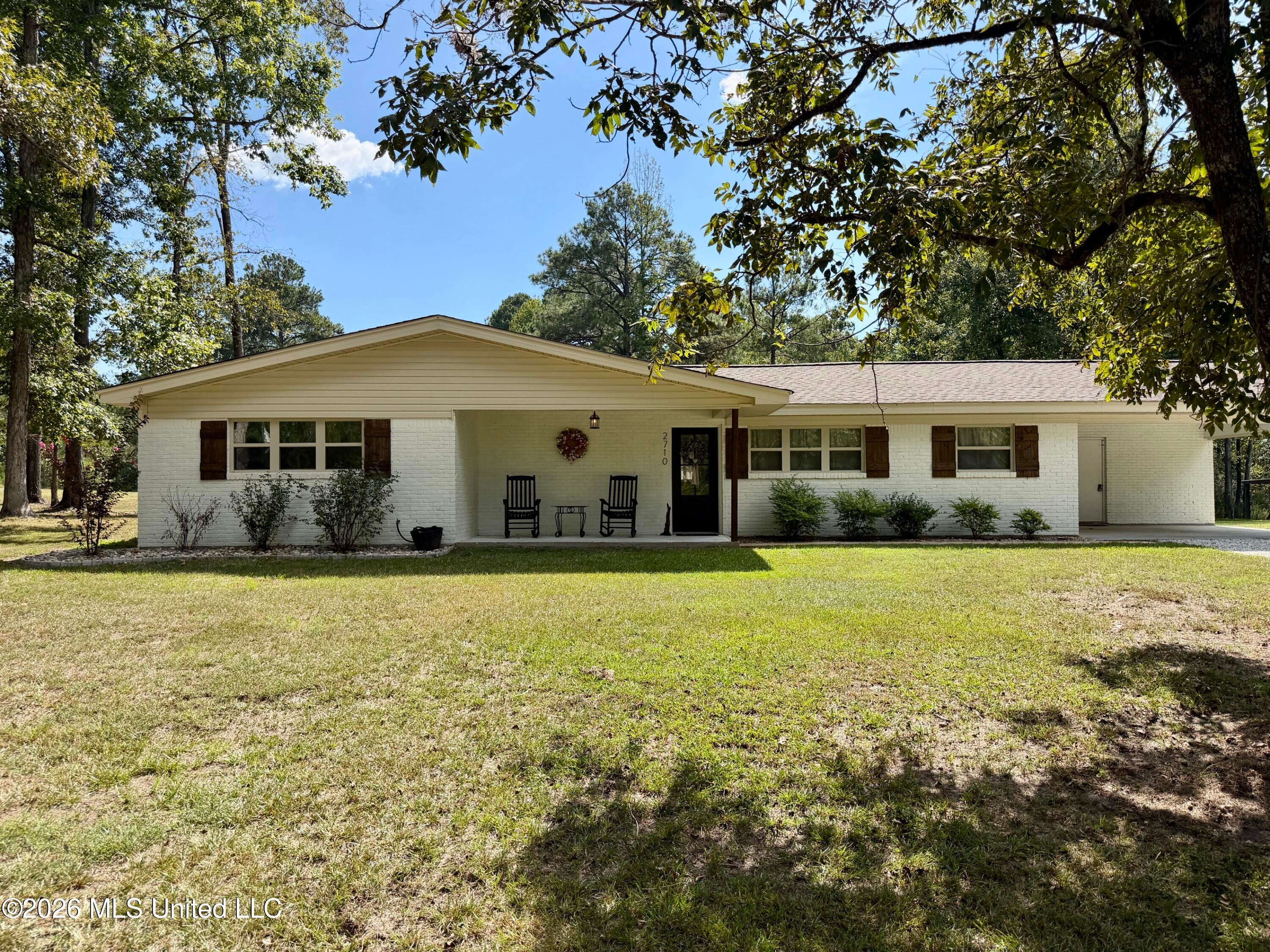 2710 Simpson Hwy 469 — photo