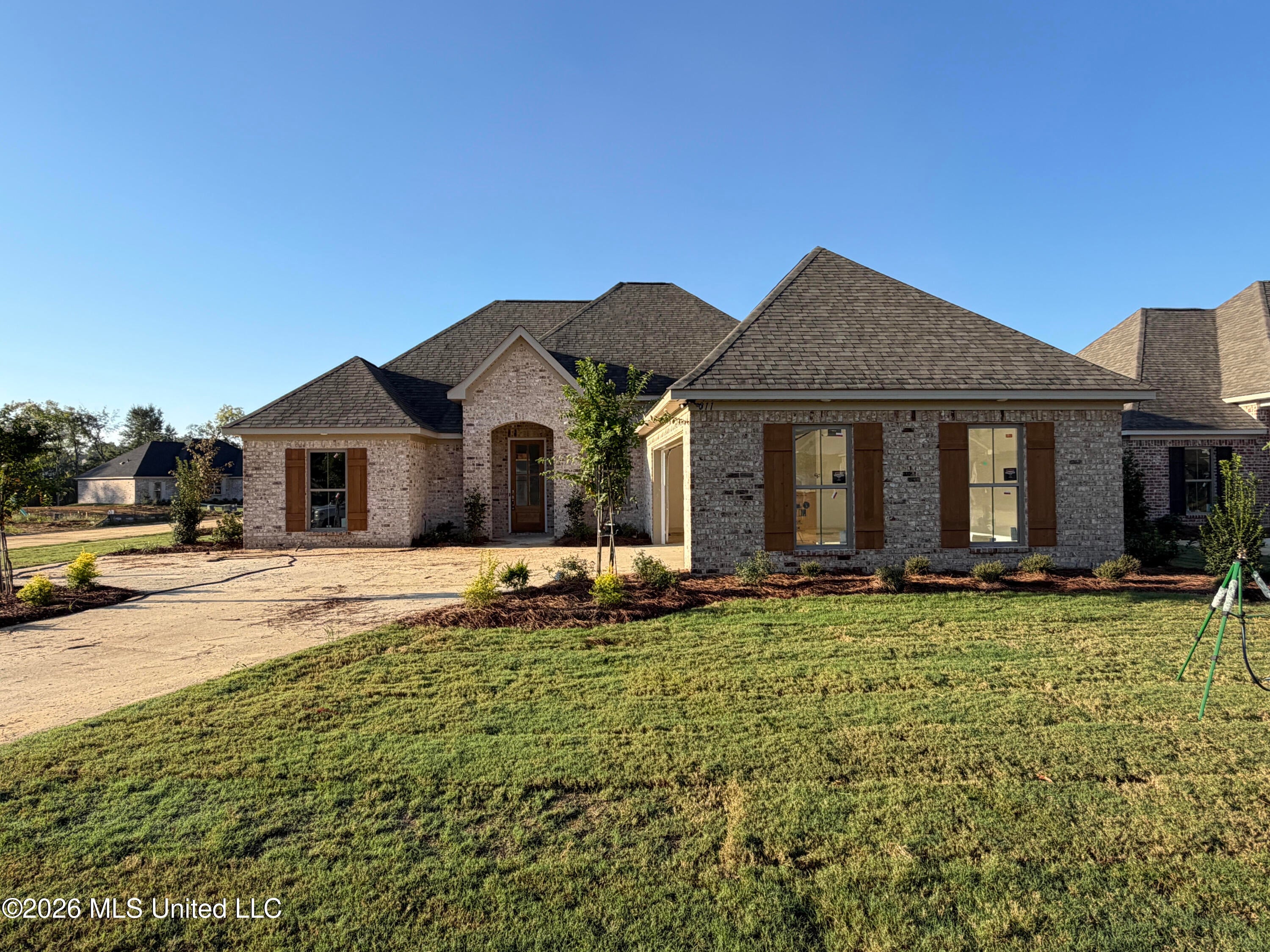 311 Brookfield Circle — photo