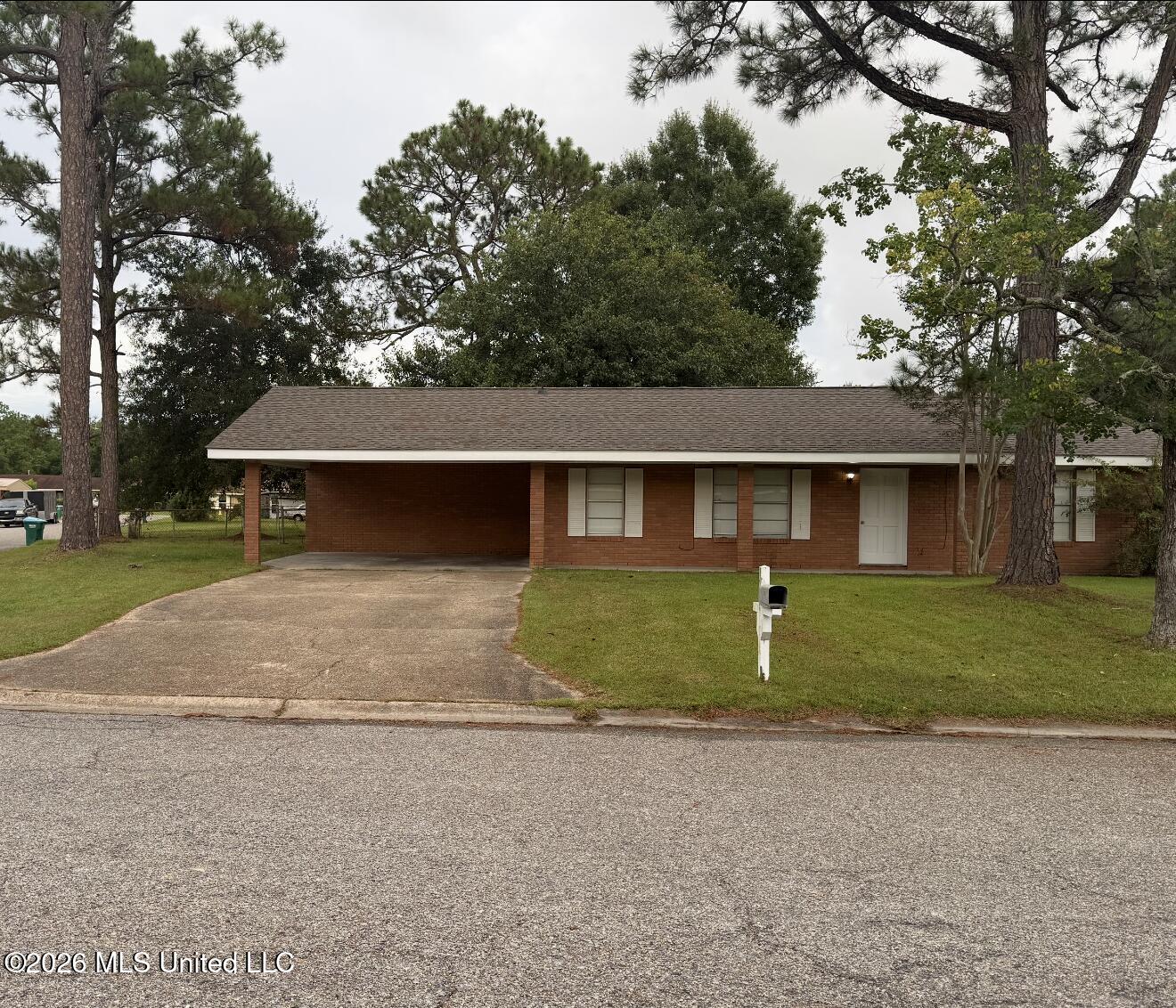 607 Temple Drive — photo