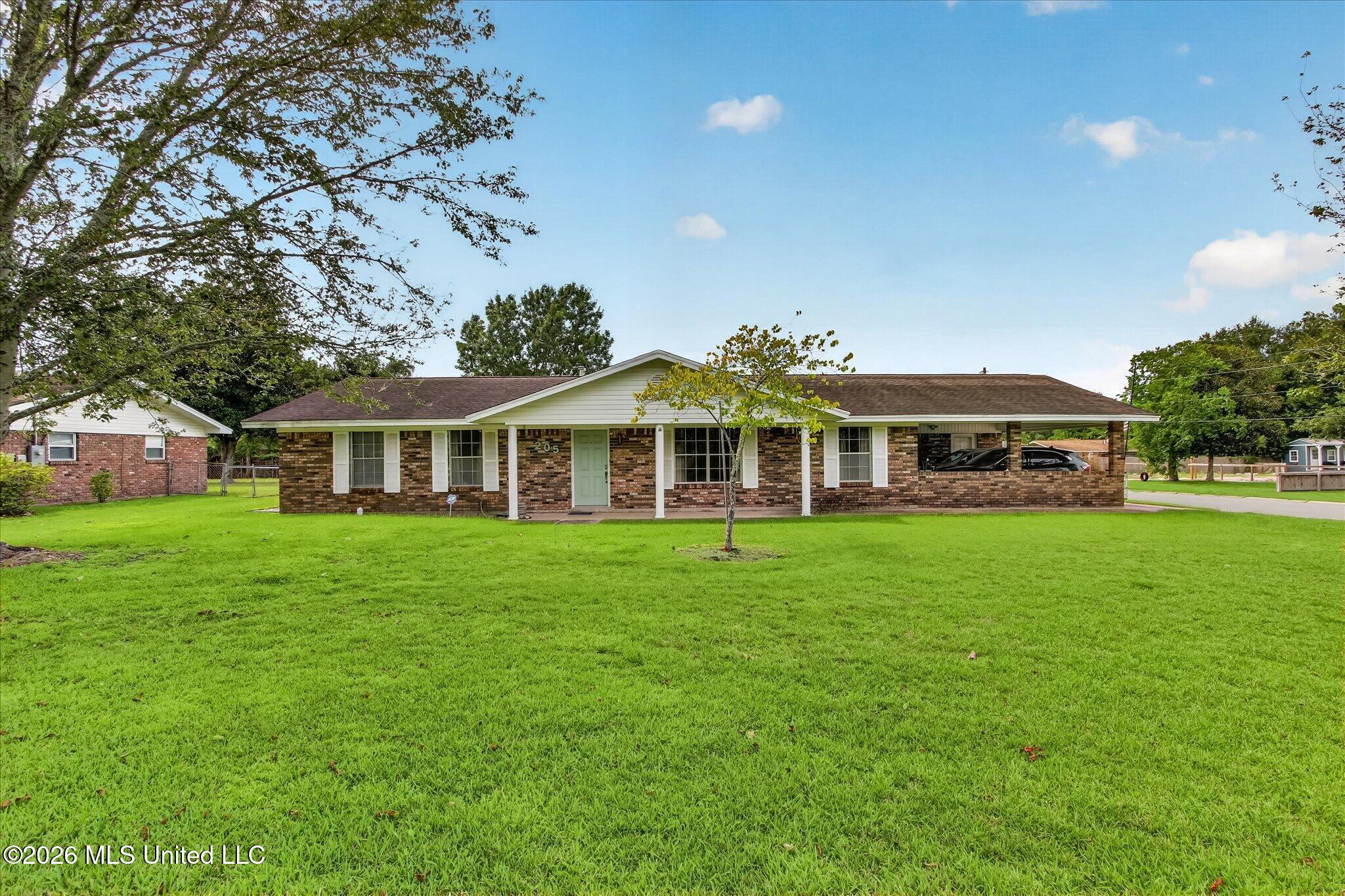 205 Saint Augustine Drive — photo