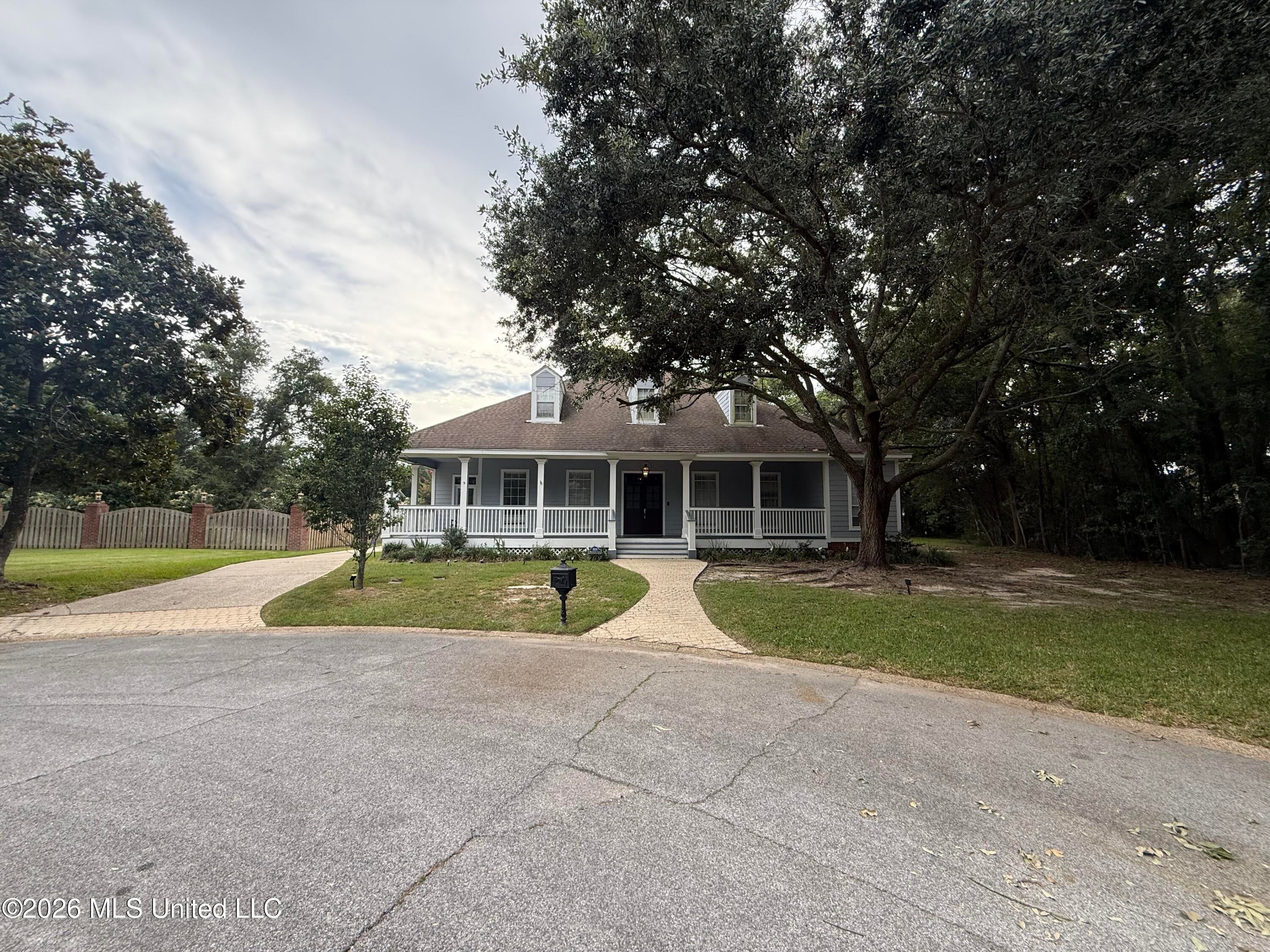 3529 Montgomery Lane — photo